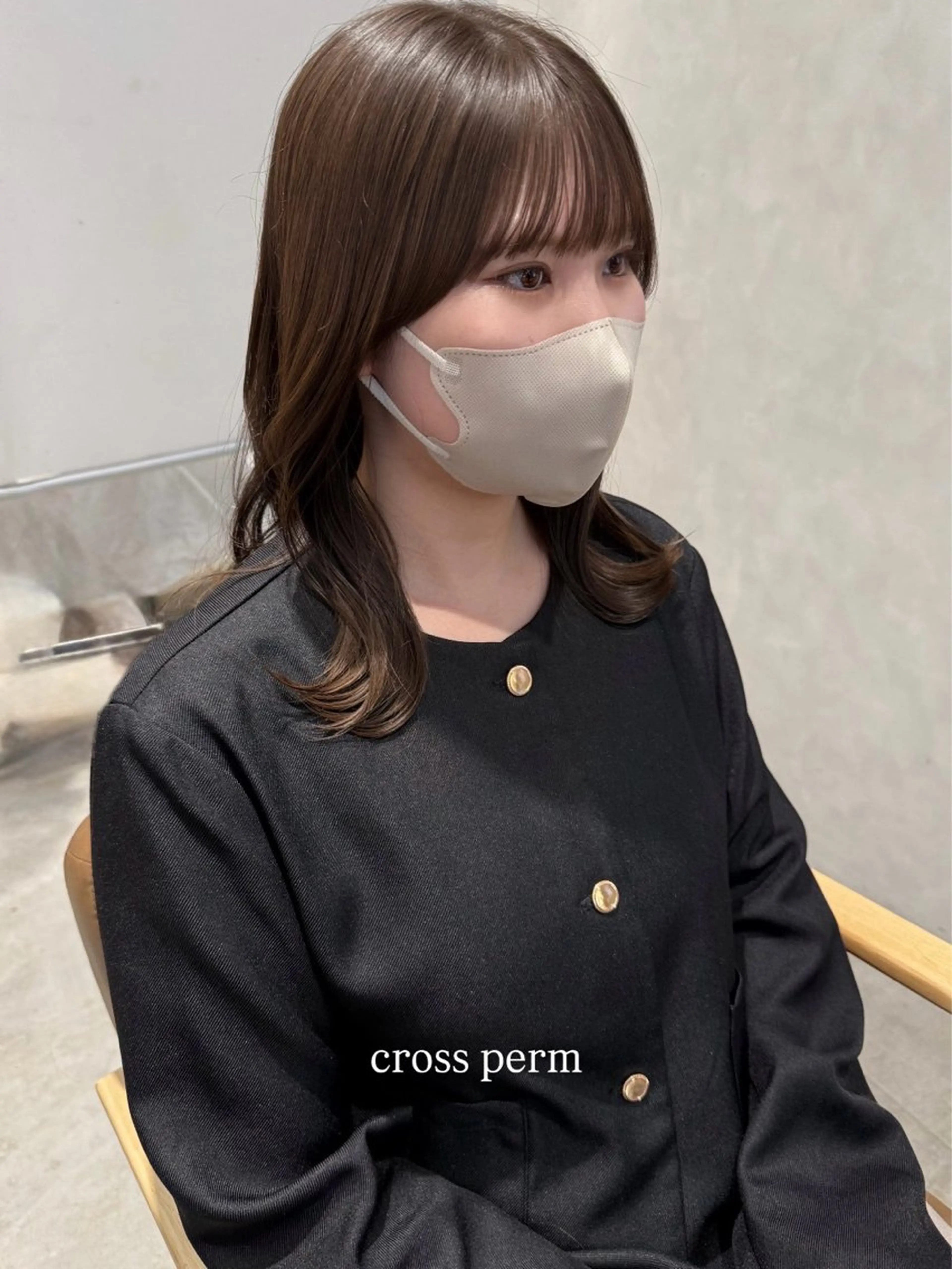 セミロング パーマ セミロングパーマ カット ヘアカラー パーマ トリートメント むく。/顔周りカット /透明感カラーのヘアスタイル