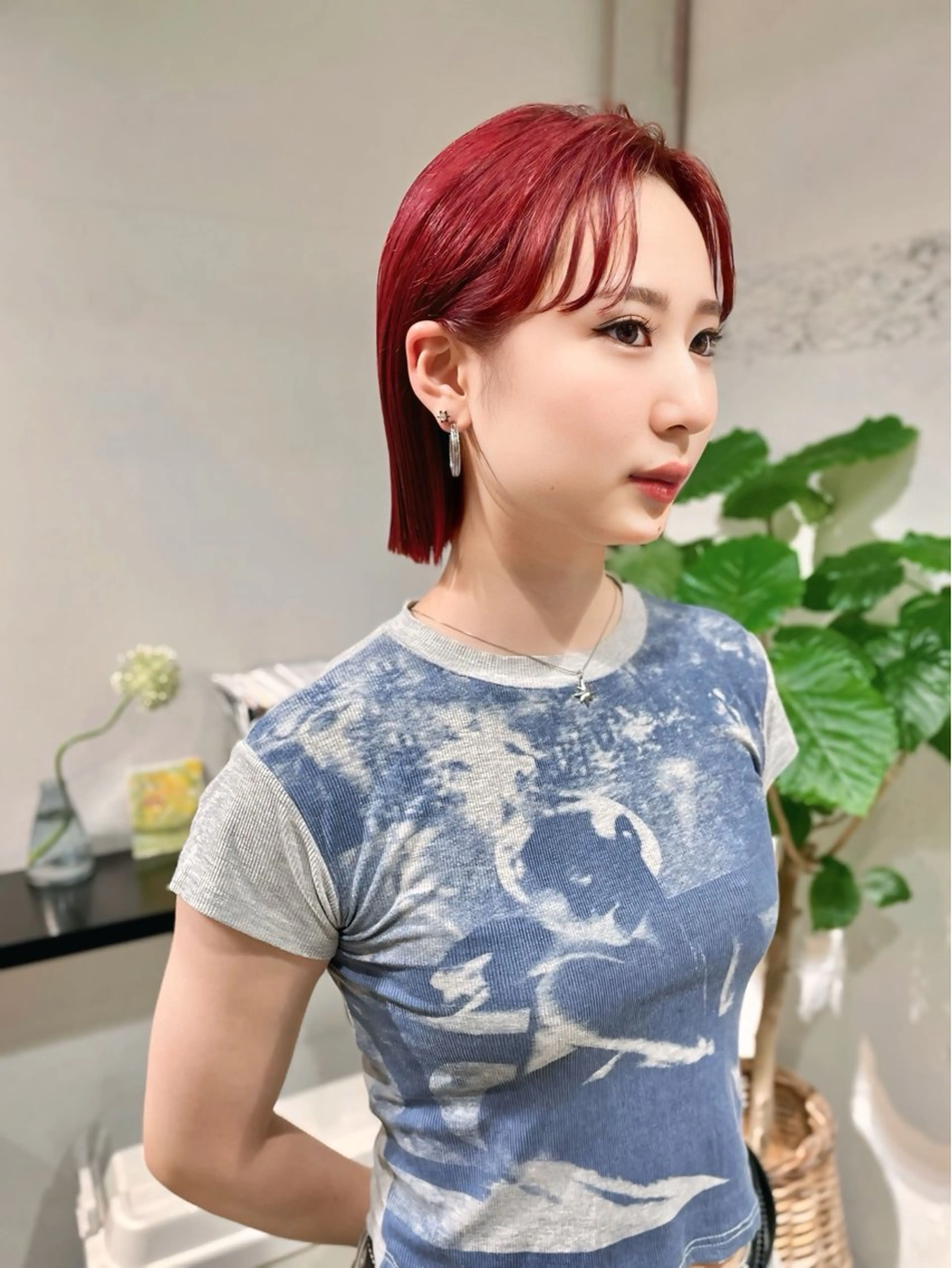 ミディアム カラー ウルフ/似合わせ レイヤー/RIHOのヘアスタイル