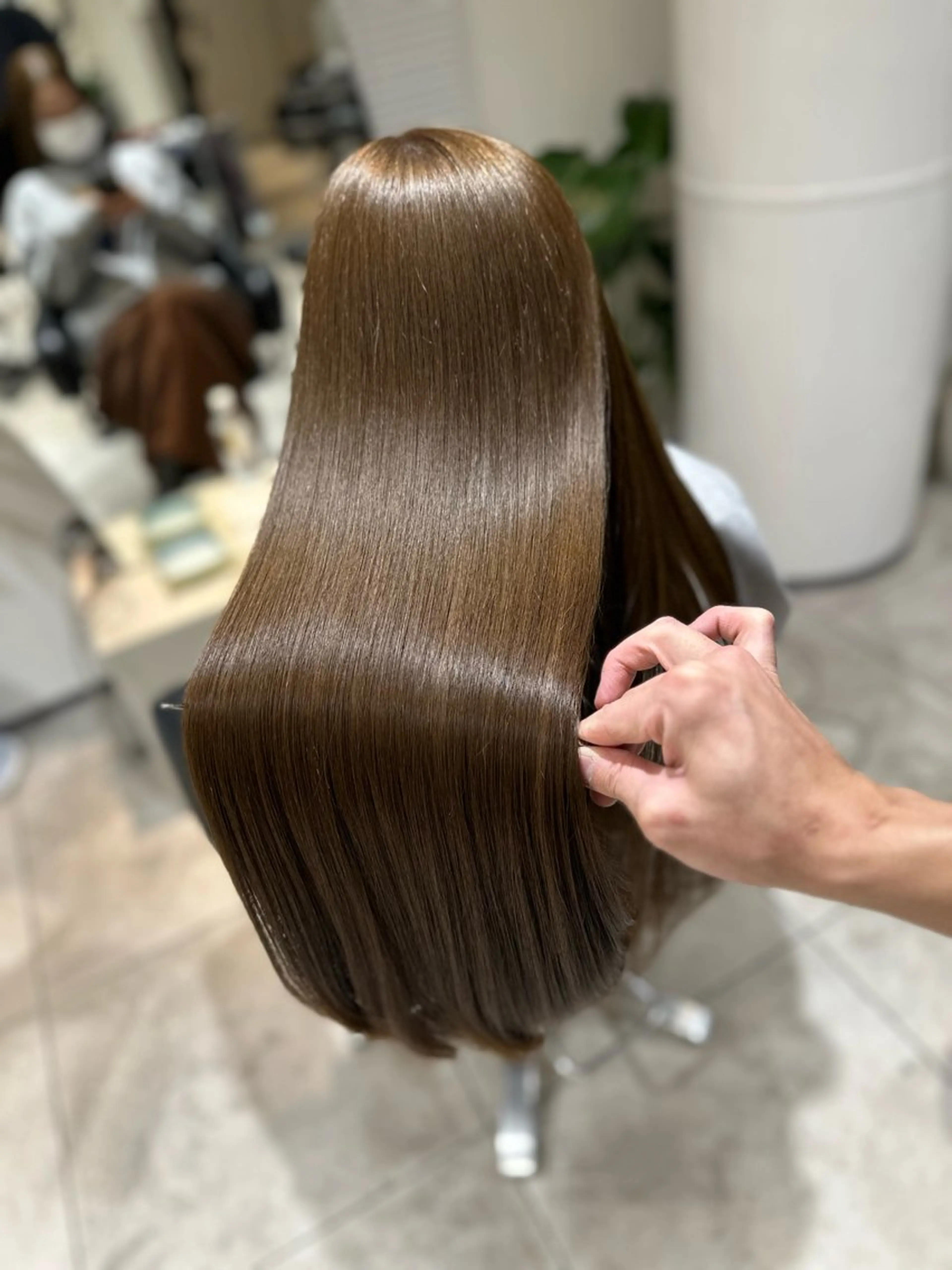 ロング パーマ ヘアカラー 縮毛矯正 トリートメント 美髪矯正🫧艶髪特化 🫧関口太郎のヘアスタイル