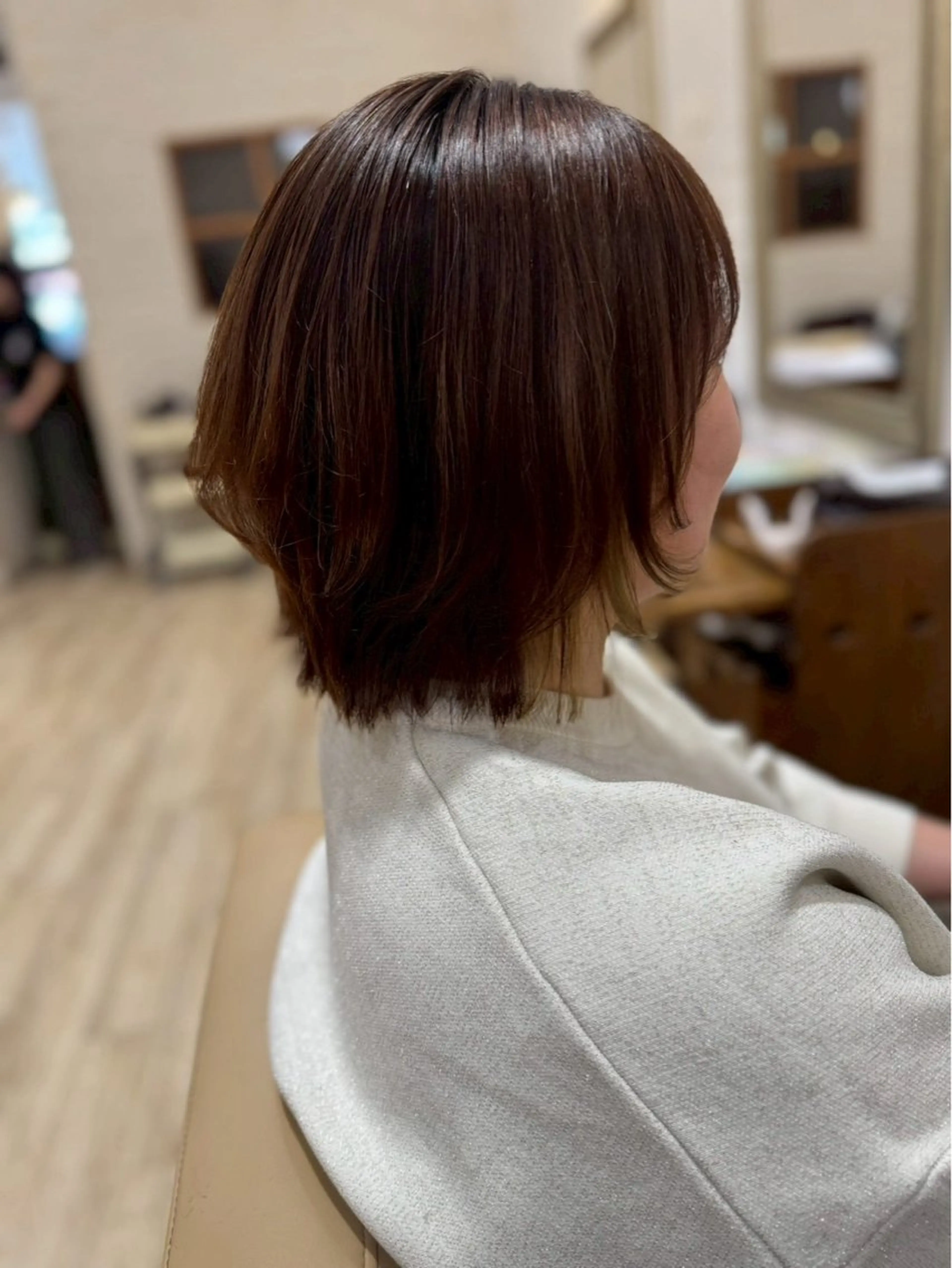 ミディアム ヘアカラー 三輪 あおいのヘアスタイル