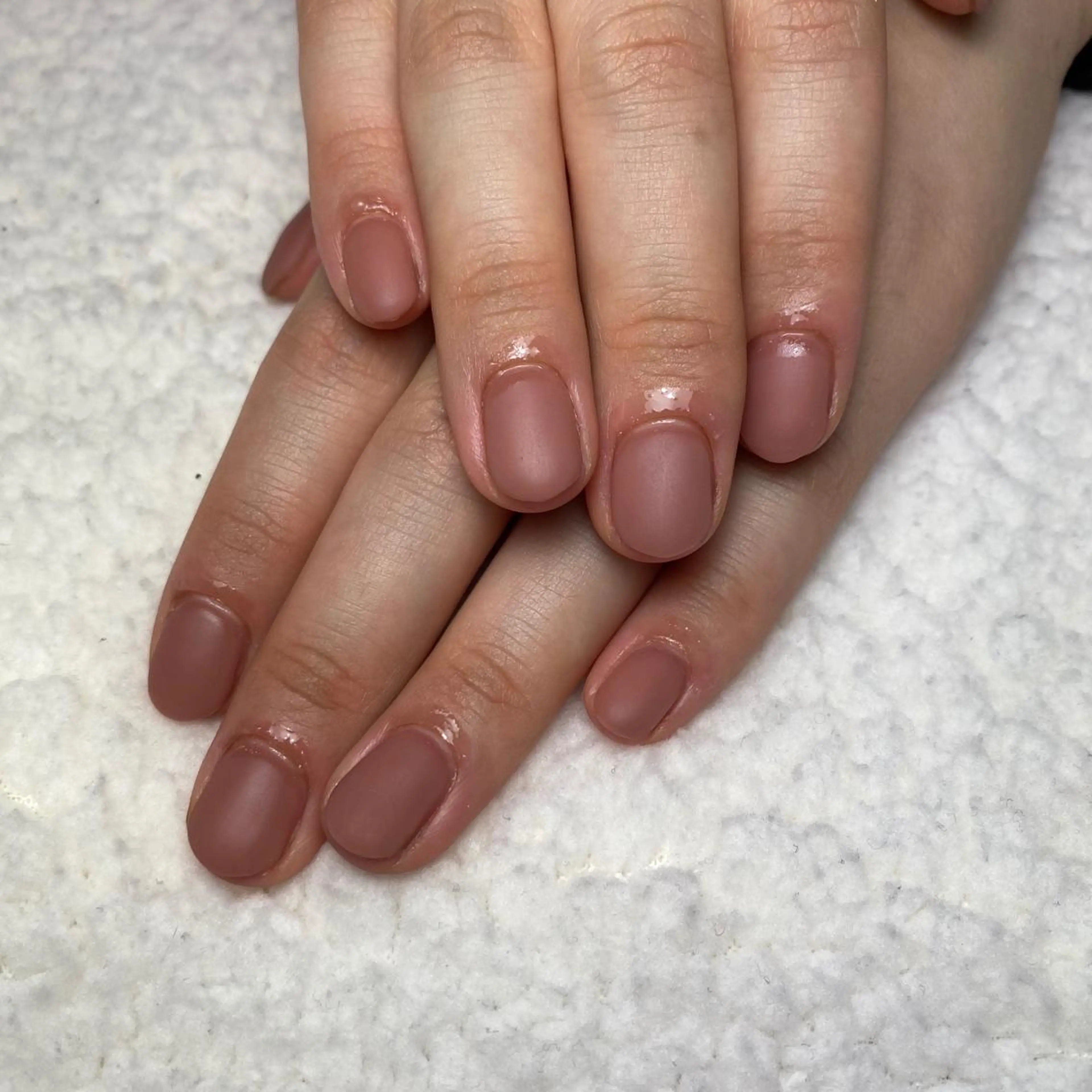 ネイル ブラウン マットネイル ワンカラーネイル ハンドネイル COCO +のエステ・リラクイメージ