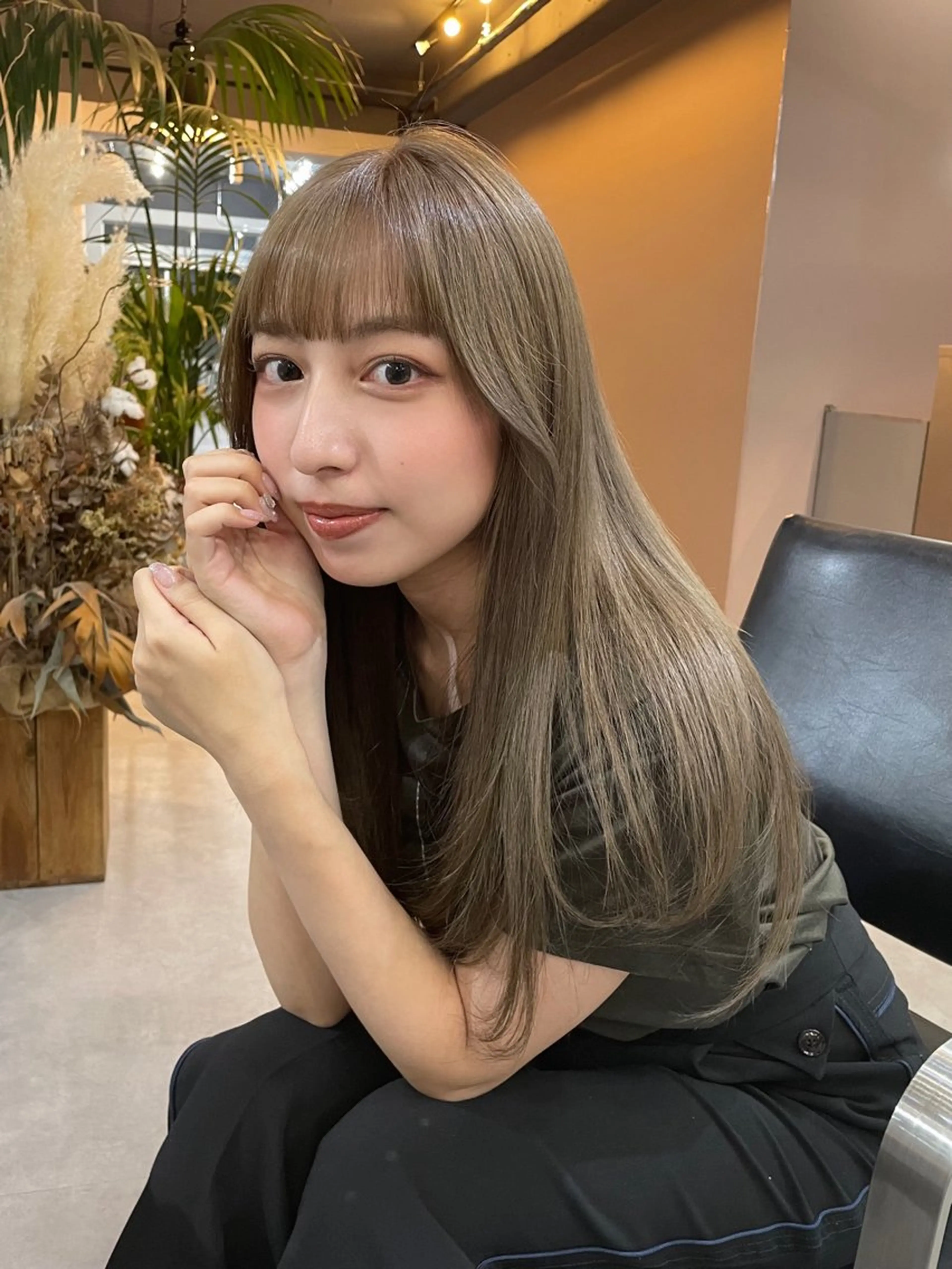 ロング カラー ミルクティーベージュ ❤︎レイヤー　MIAのヘアスタイル