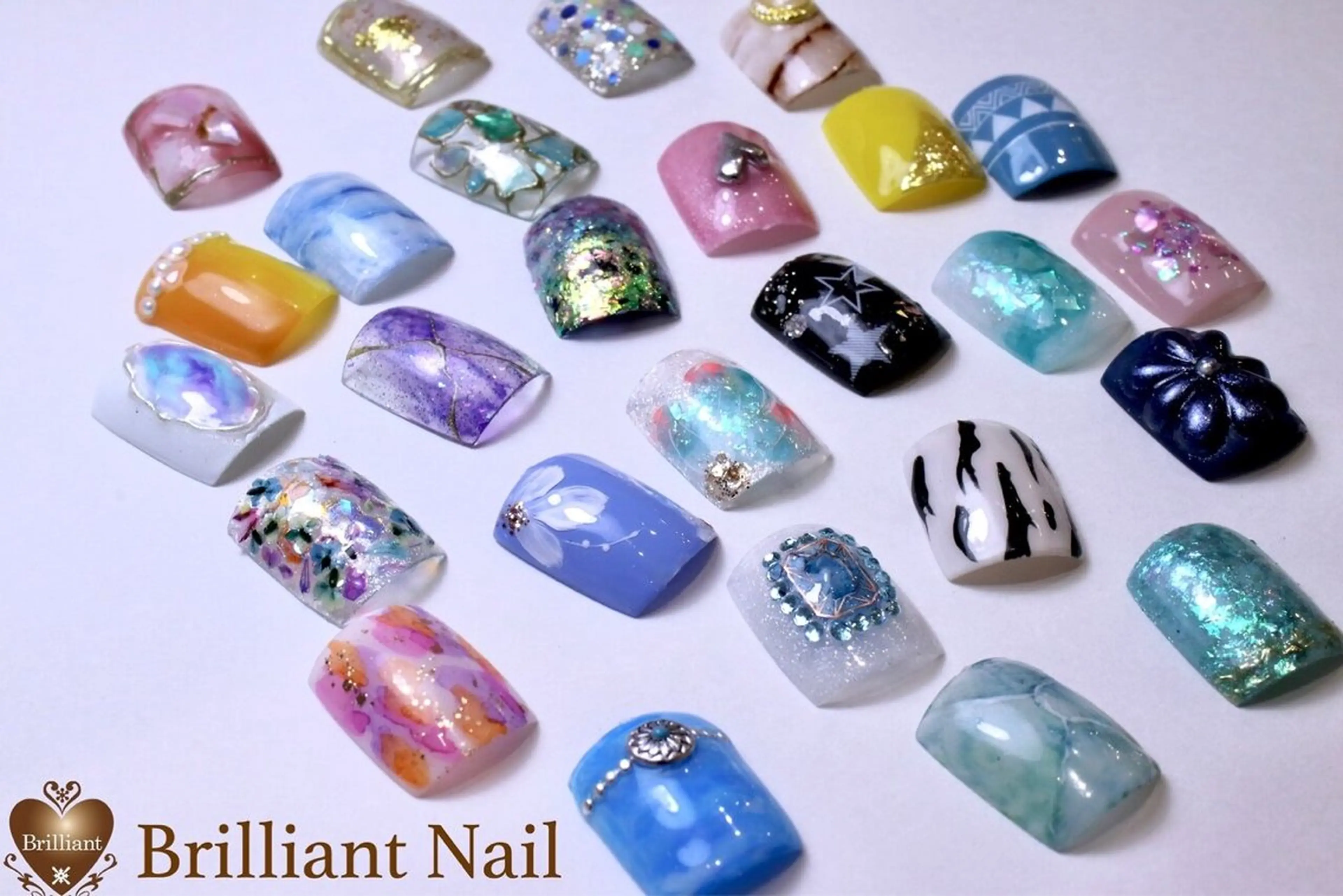 ネイル トータルビューティー サロンブリリアントのネイルデザイン