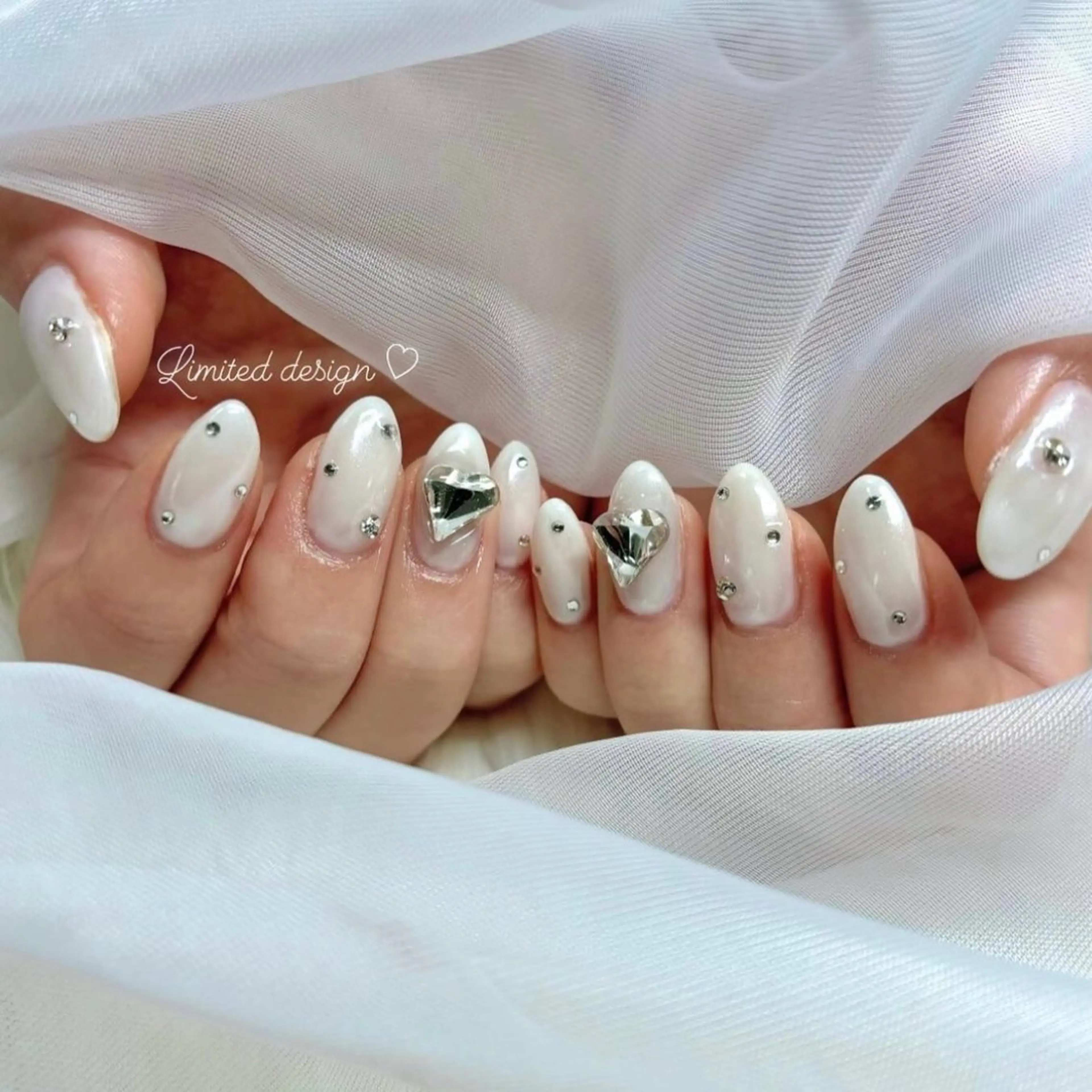 ネイル ハンドネイル Sii nail 🤍SAKIのネイルデザイン