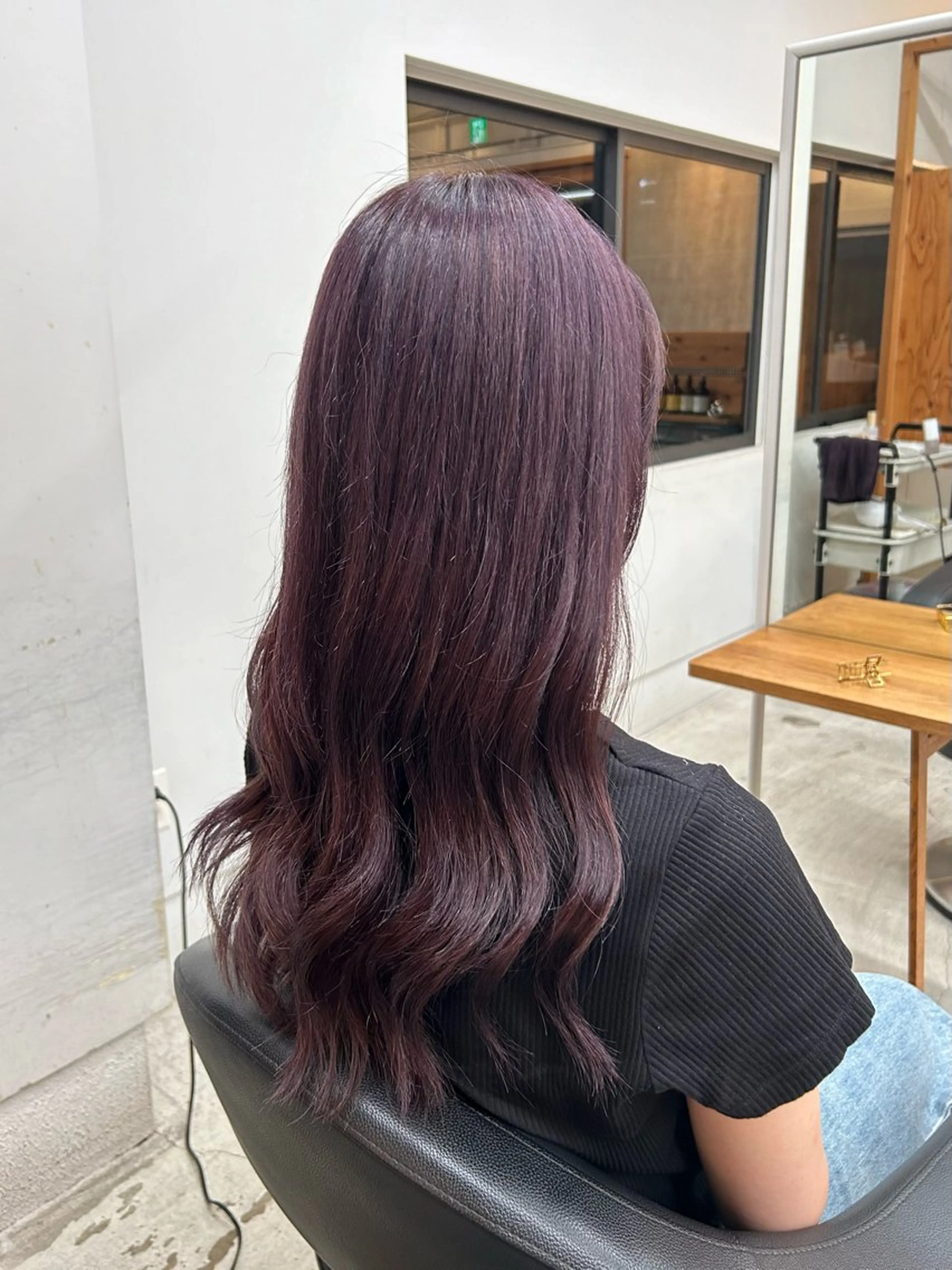 カラー アベ コハルのヘアスタイル
