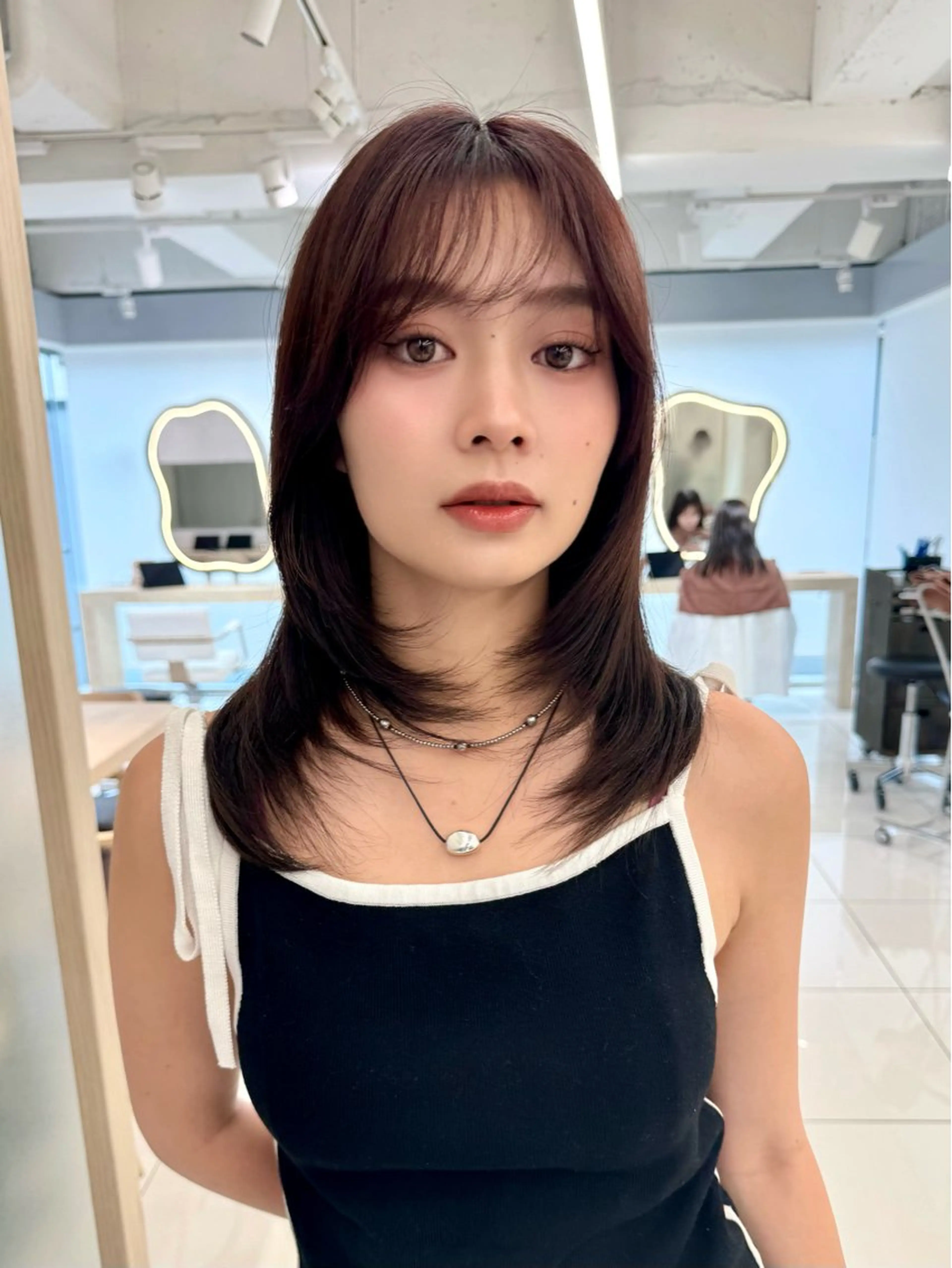 セミロング 三鷹で1番ショート ボブをカットする新谷のヘアスタイル