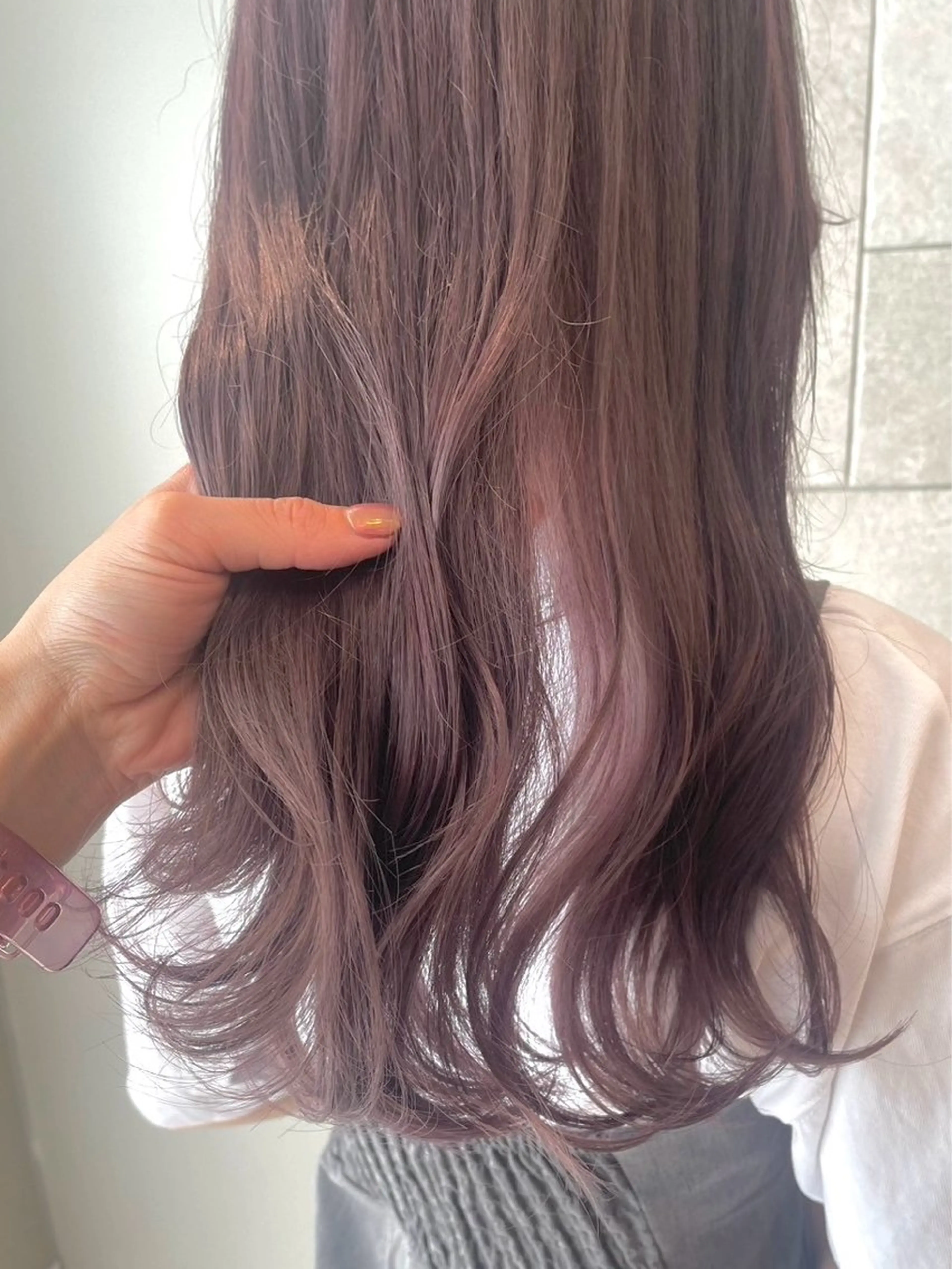 ロング カラー 🌈コテ巻き風パーマ LOHASせいな🌈のヘアスタイル