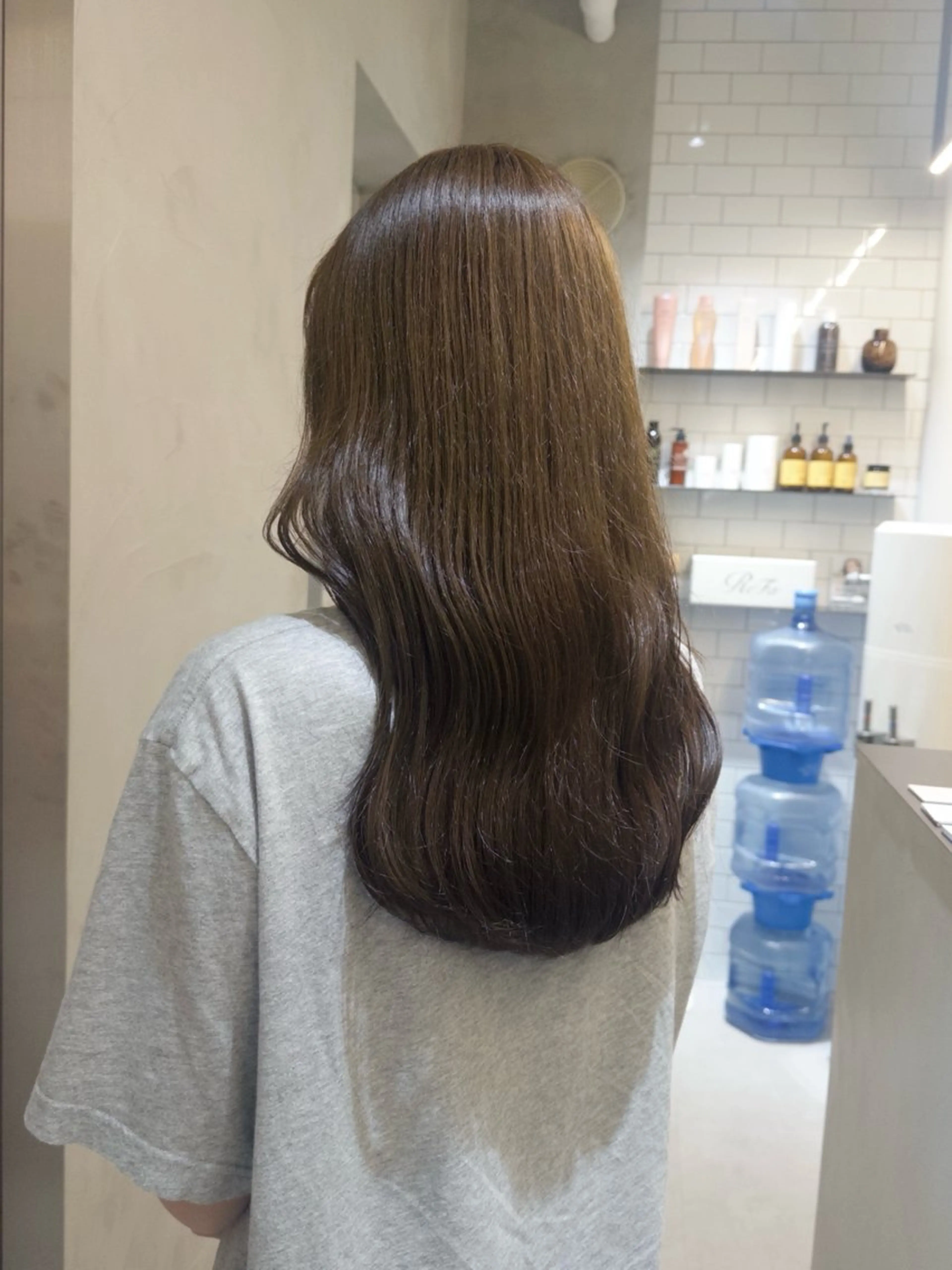 カラー ベージュカラー 透明感カラー オリーブベージュ 平山 結実のヘアスタイル