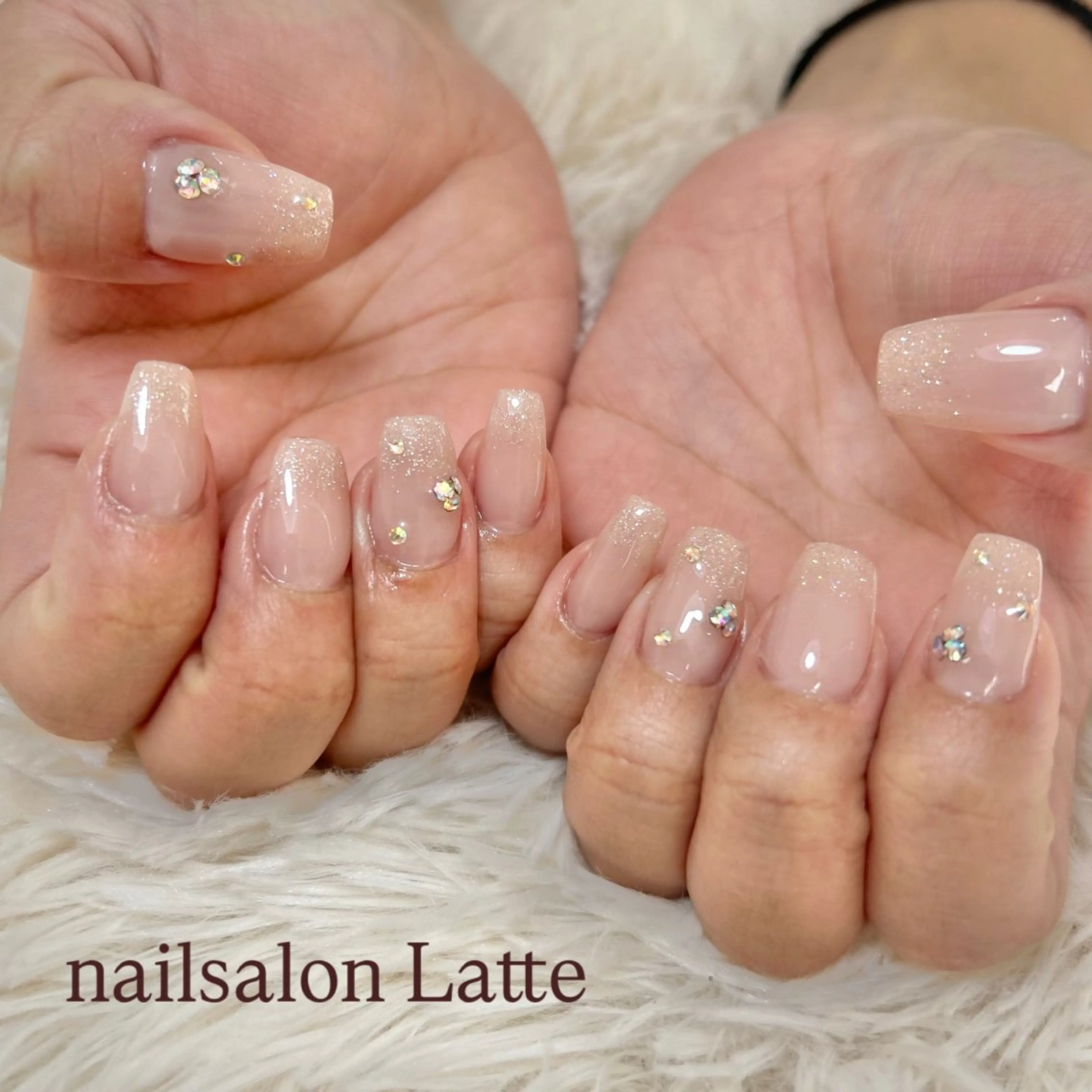 ネイル Nailsalon Latteのネイルデザイン