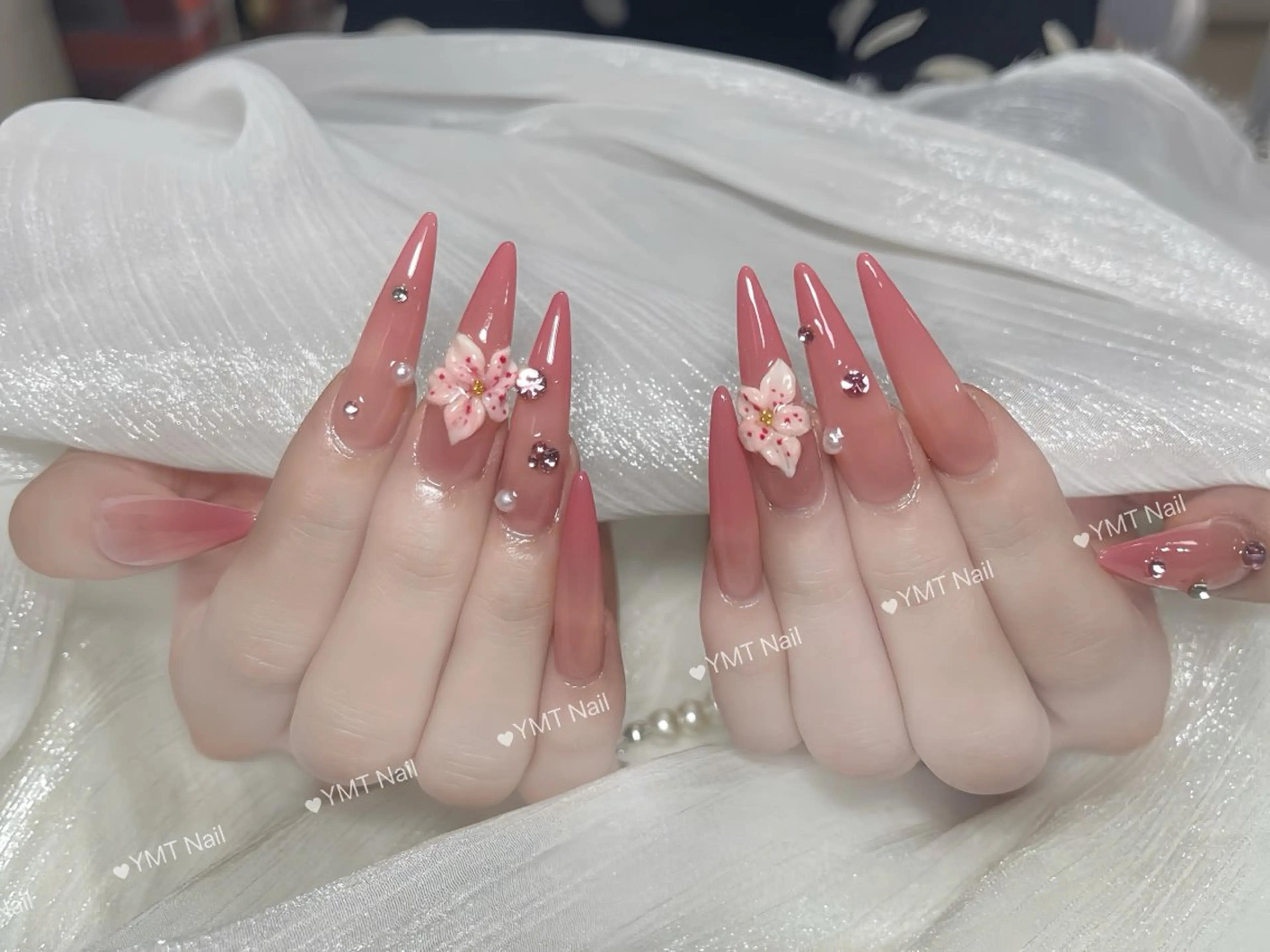 ネイル 長さ出し フットネイル ジェルネイル 韓国ネイル マグネットネイル ハンドネイル YMT NailStudioのネイルデザイン