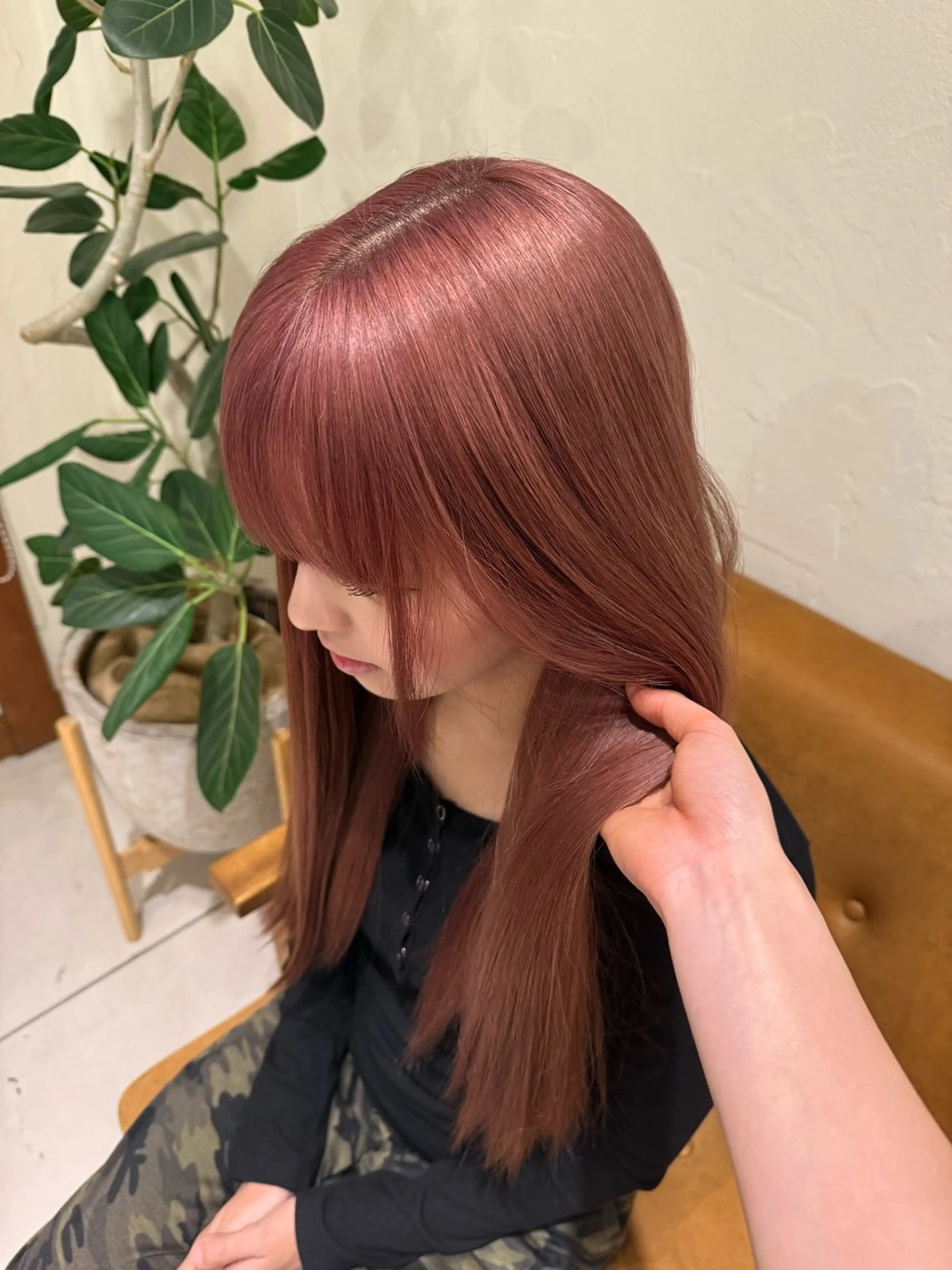 カラー ヘアカラー トリートメント 💠艶髪うるうる🫧 髪質改善ストレートのヘアスタイル