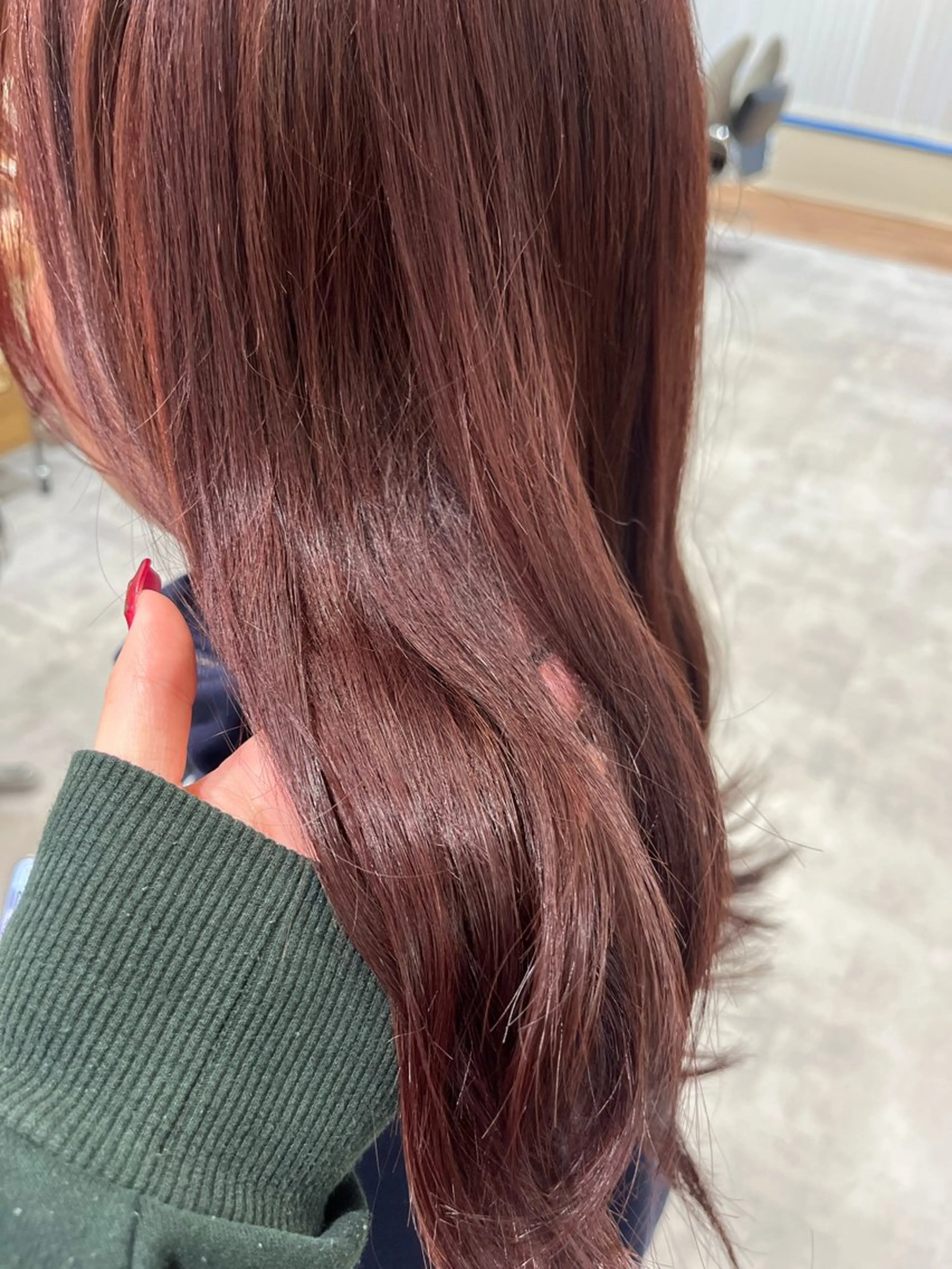 セミロング うる艶カラー asukaのヘアスタイル