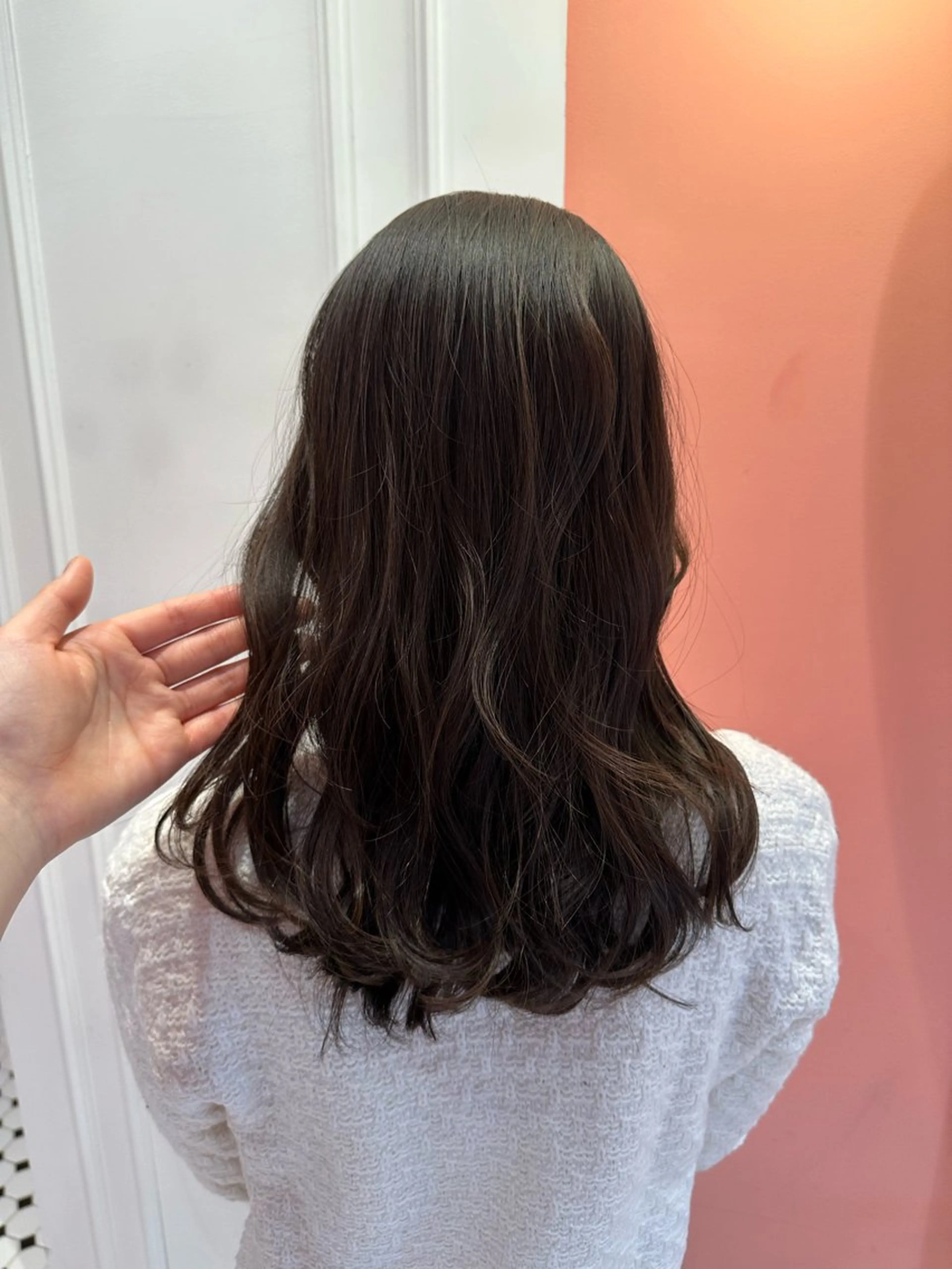 セミロング 山田 麻海のヘアスタイル