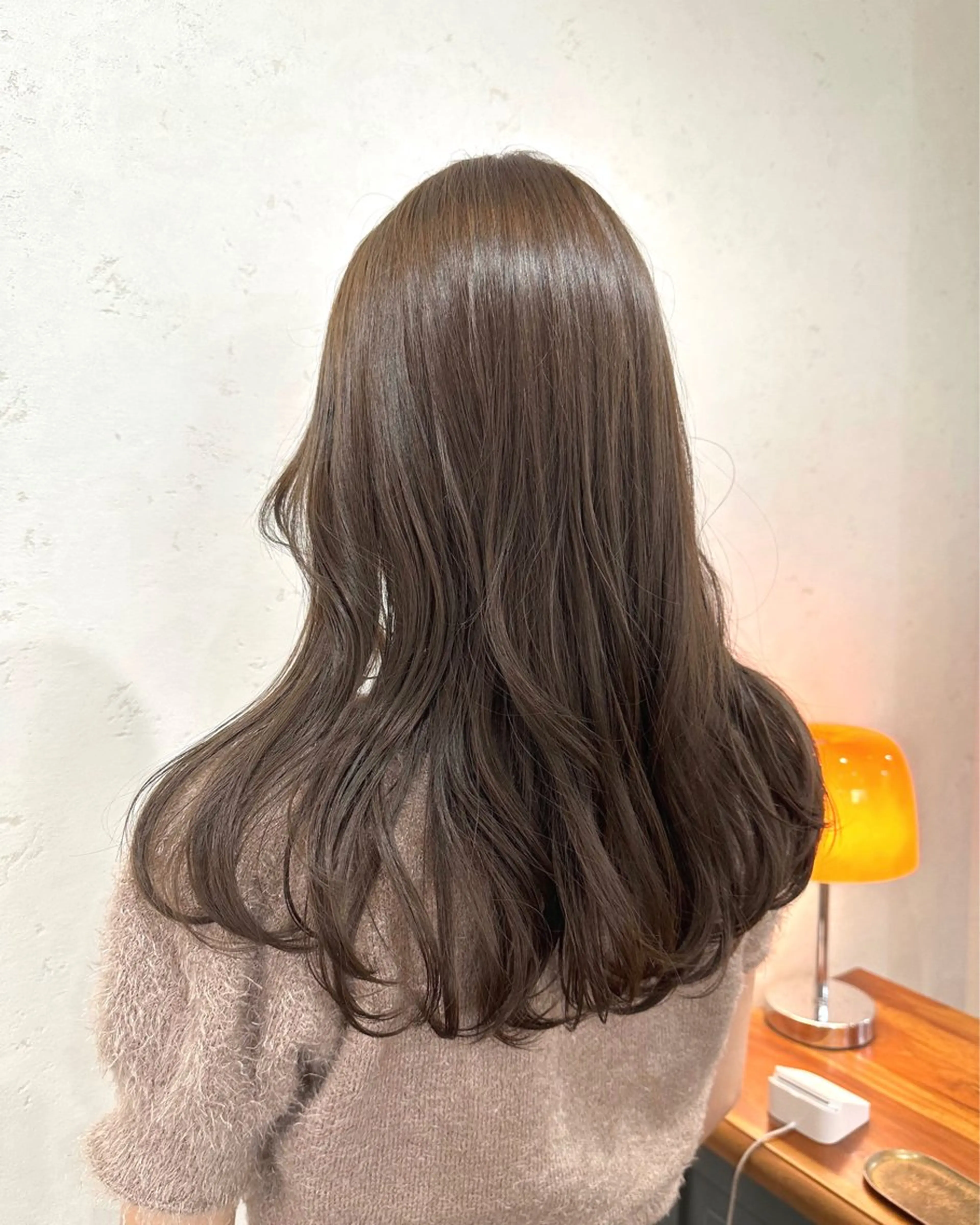 ロング カラー TRENCH　相澤 果歩のヘアスタイル