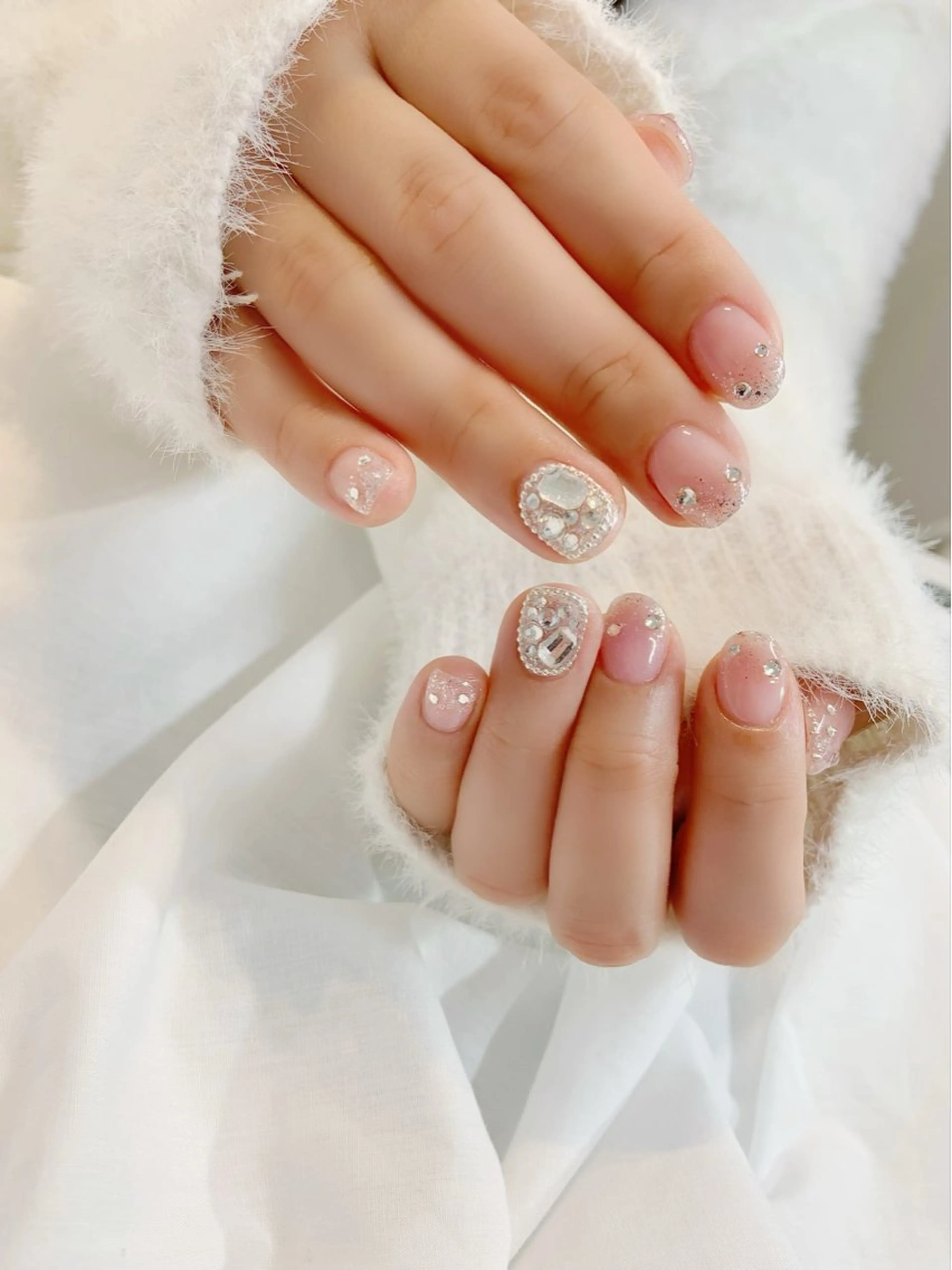 ネイル ＼近畿大学／近く🦢 Swanのネイルデザイン