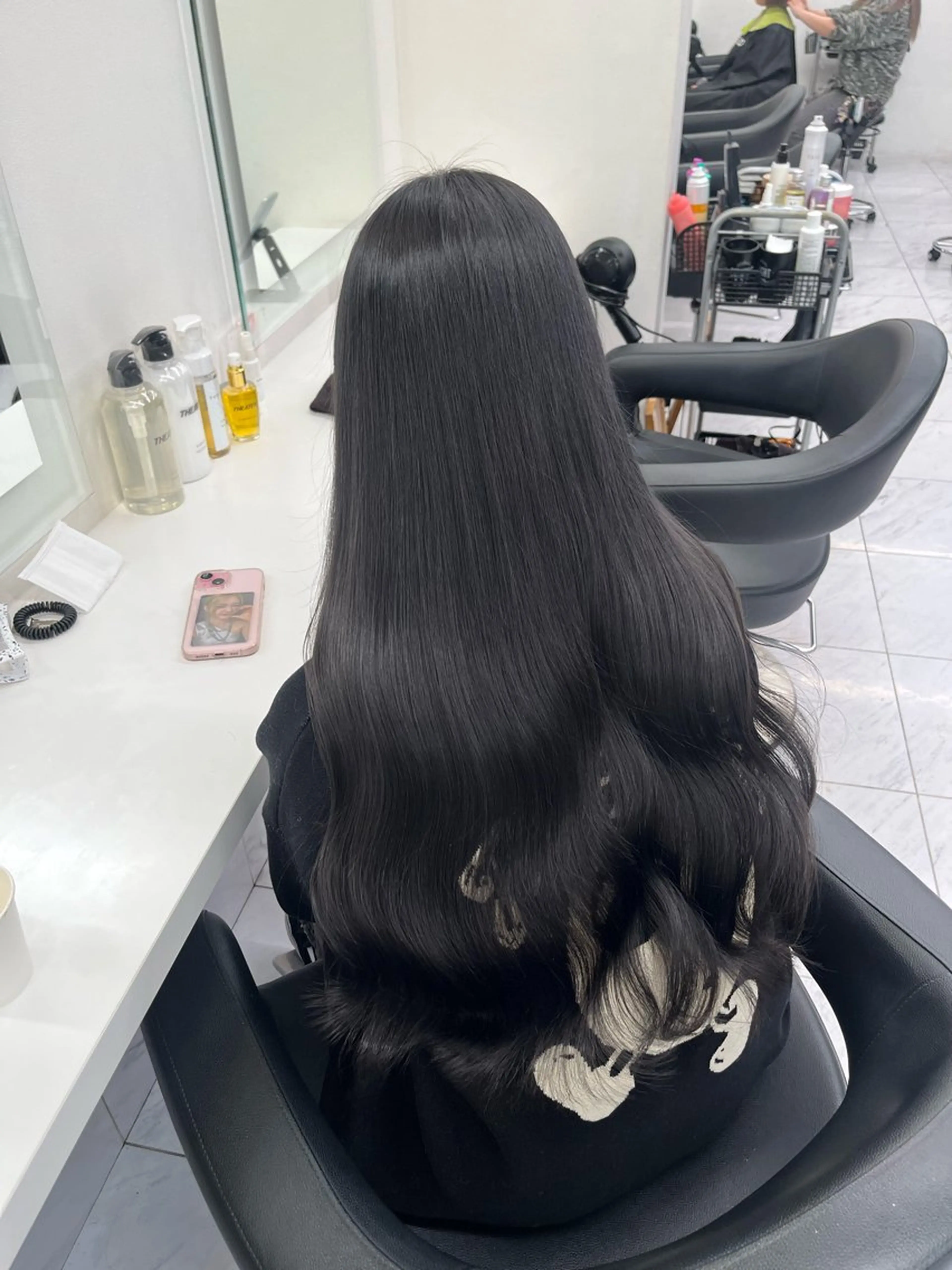 セミロング ヘアカラー トリートメント ヘッドスパ ヘアセット 寒色/ベージュヘア ブリーチありMiOのヘアスタイル