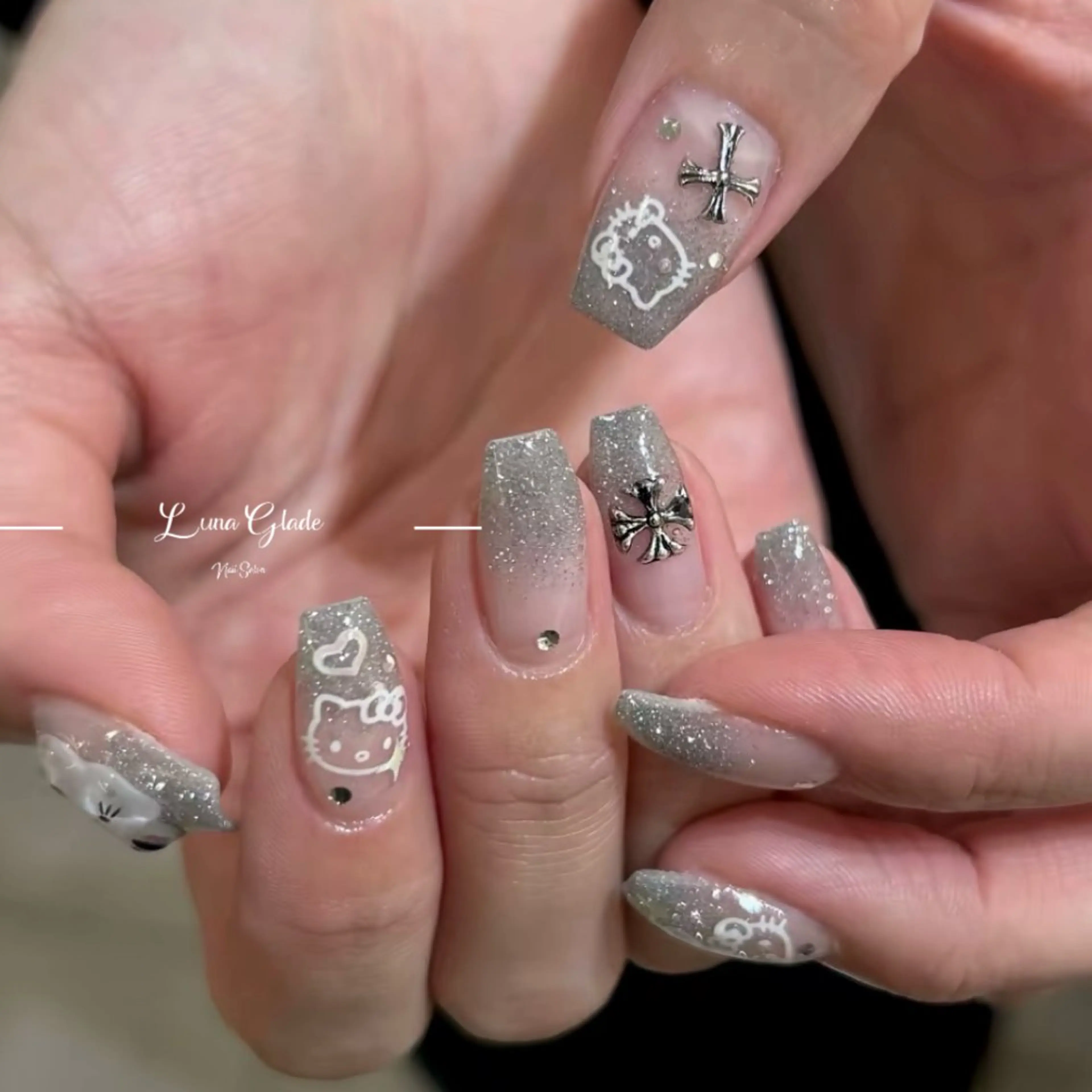 ネイル ハンドネイル Luna Gladeのネイルデザイン