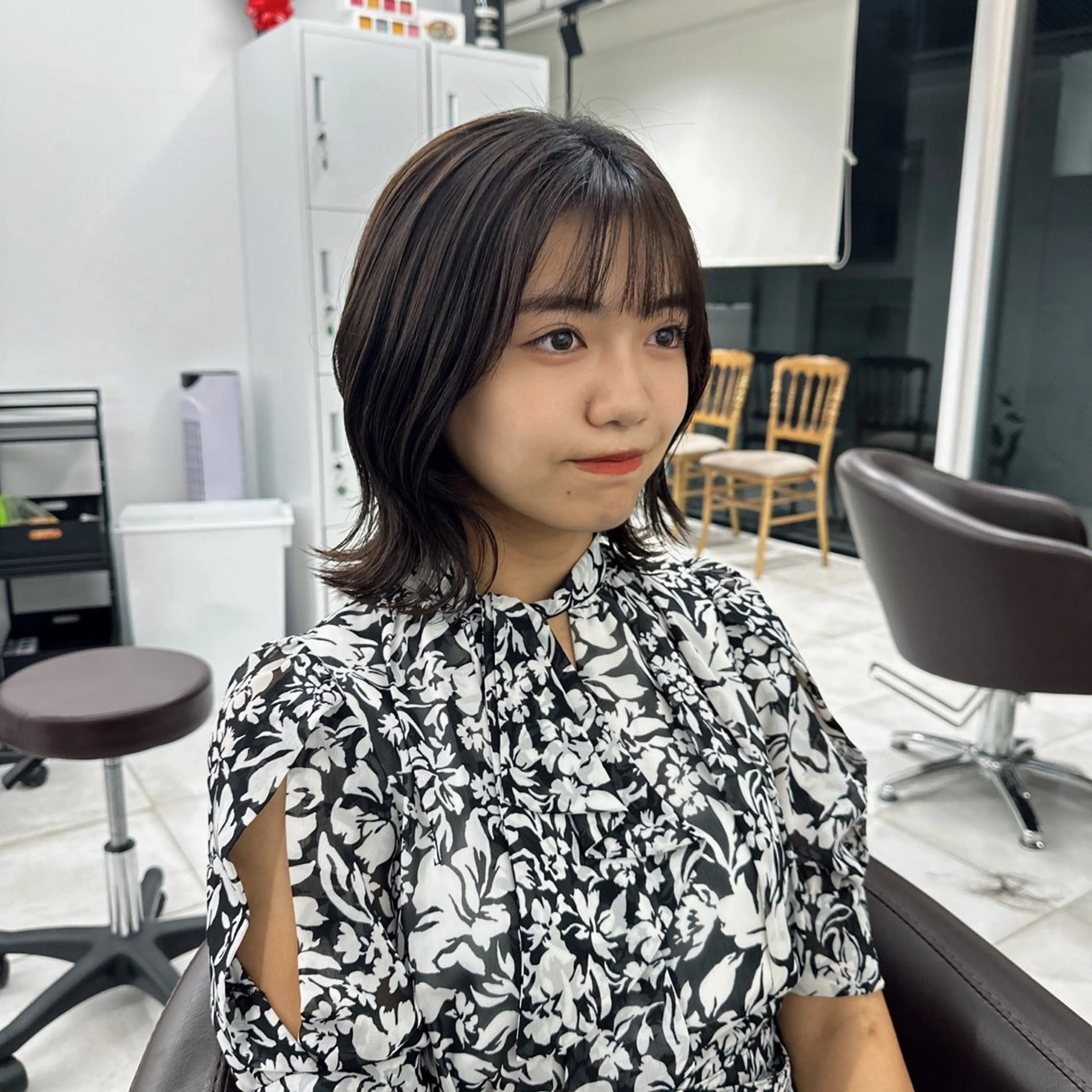 ミディアム ブリーチなし/レイヤ ー特化🌈Tommyのヘアスタイル