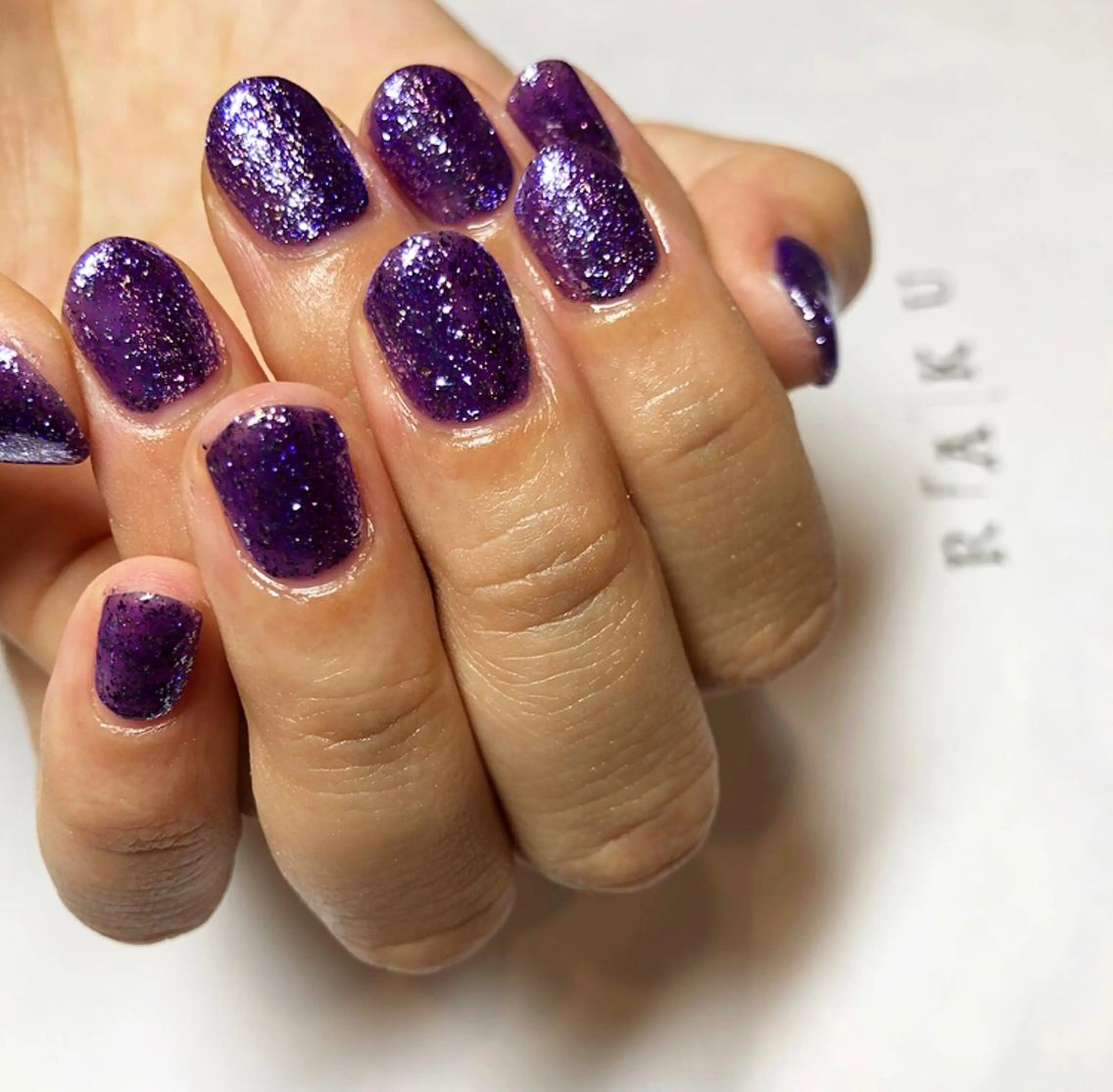 ネイル ワンカラーネイル ハンドネイル 駒月 明日香の眉毛・アイブロウイメージ