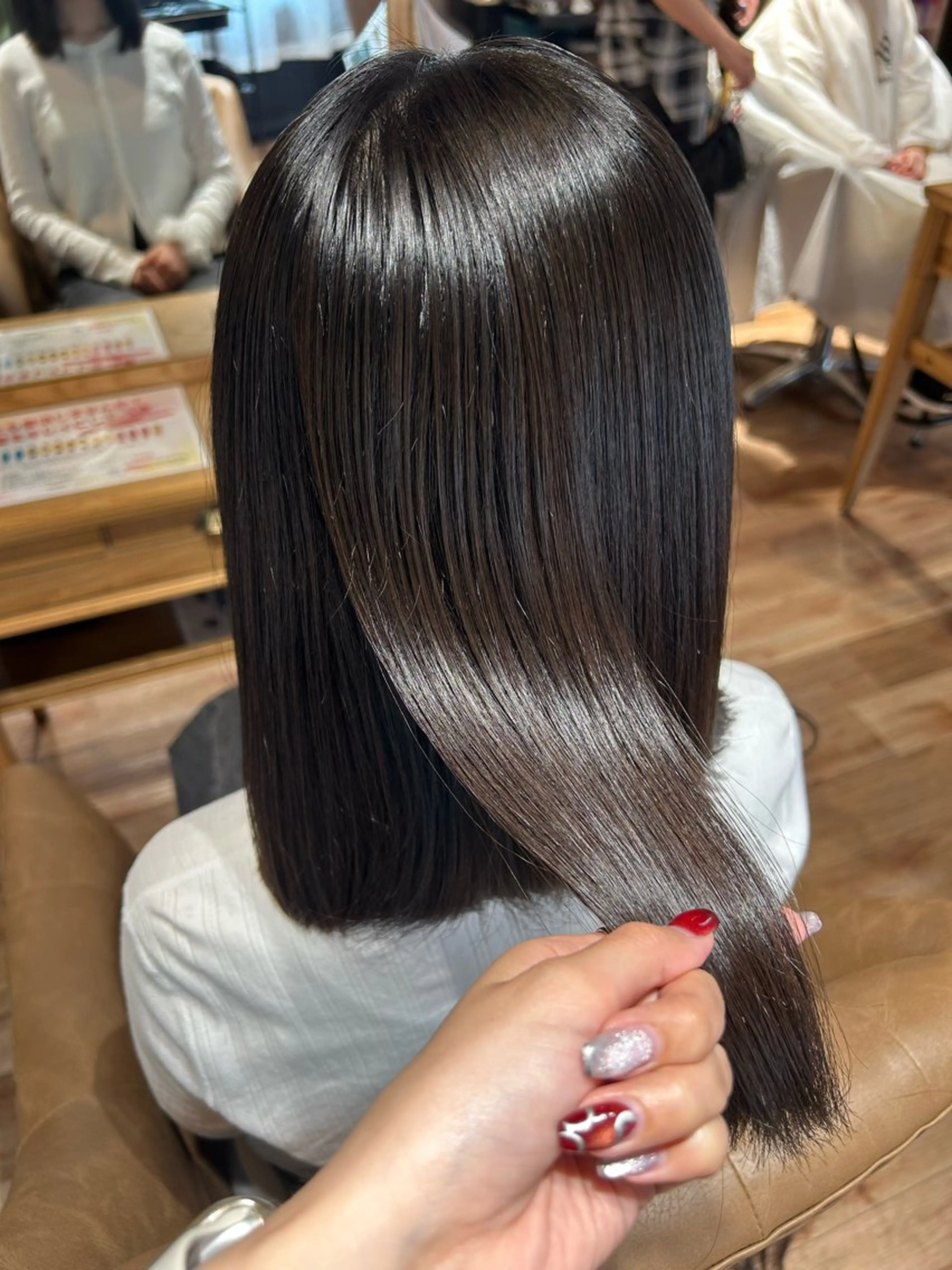 ミディアム 巽 愛夏のヘアスタイル