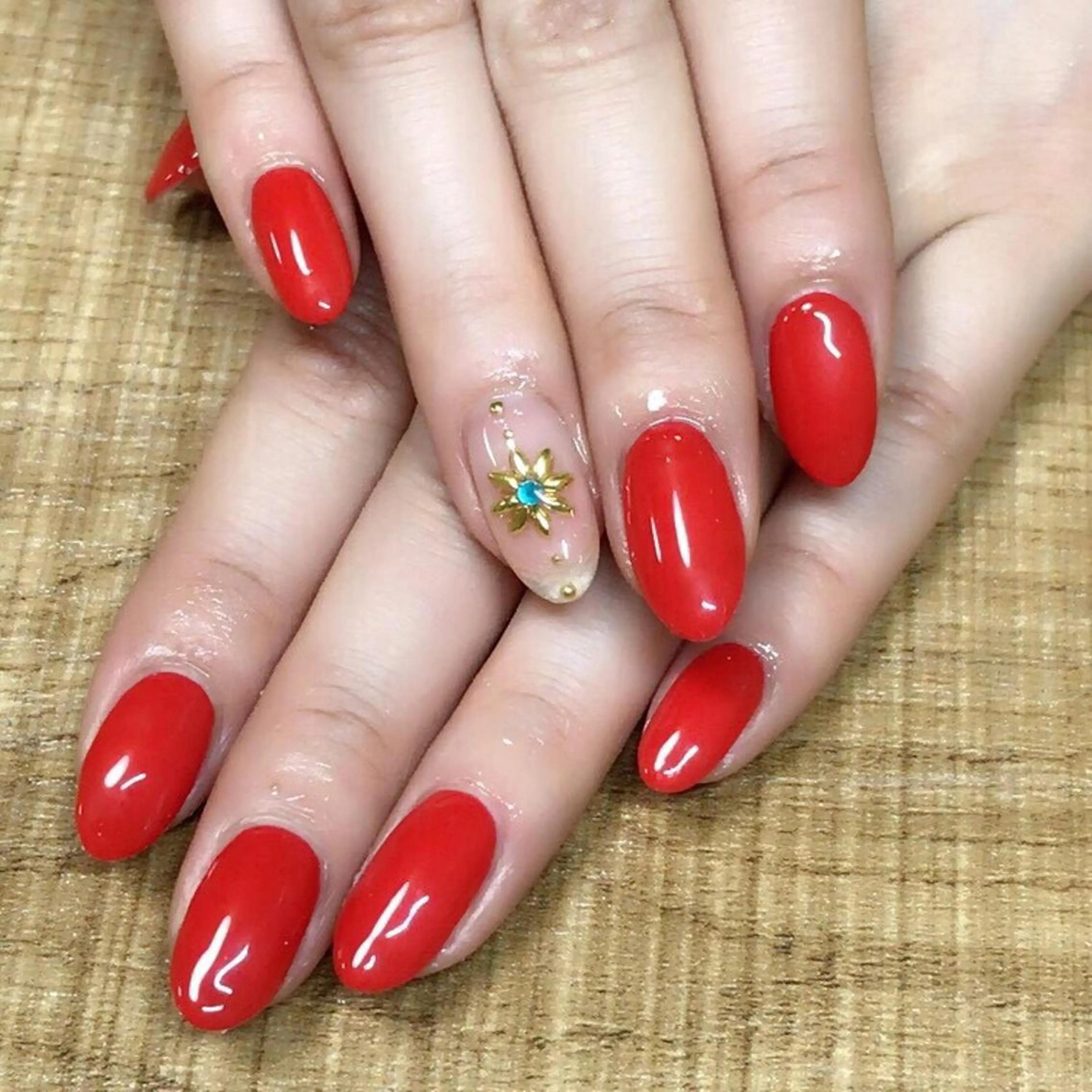 ネイル ワンカラーネイル 安藤 Charlotteのネイルデザイン