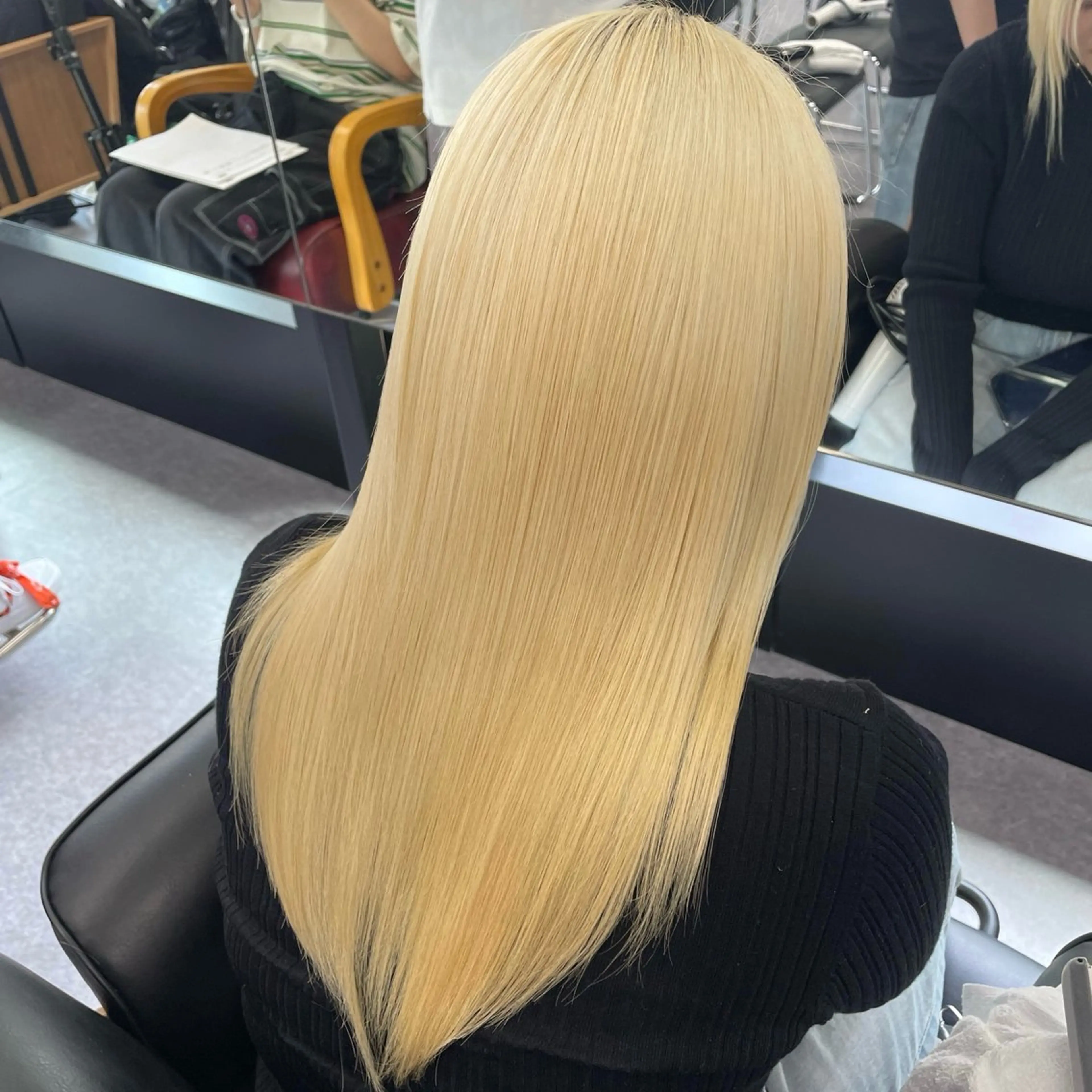 ロング カラー ヘアカラー 棚瀬 寧麻のヘアスタイル