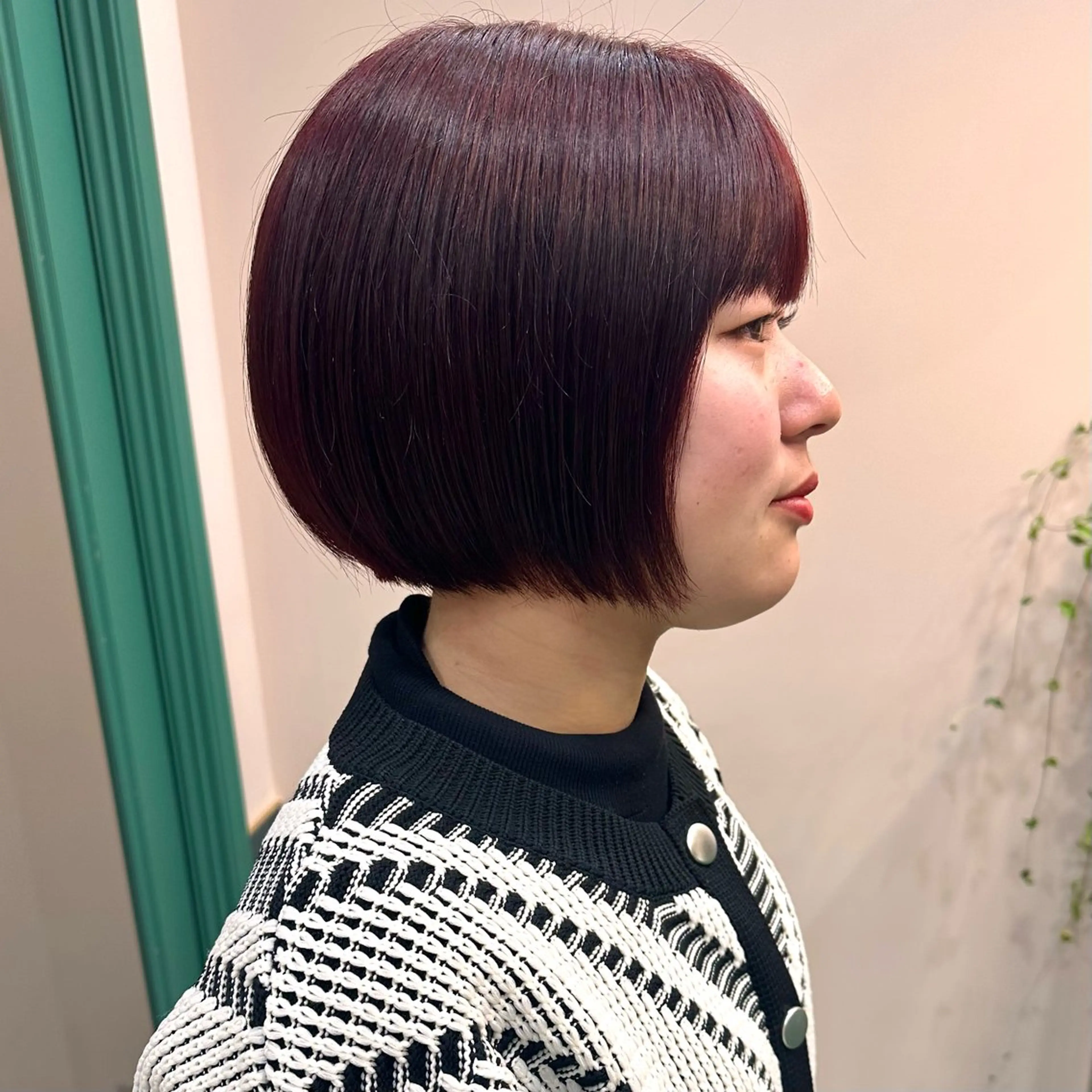 ミディアム カット ヘアカラー 艶ブリーチカラー✨ ボブレイヤーSakiのヘアスタイル