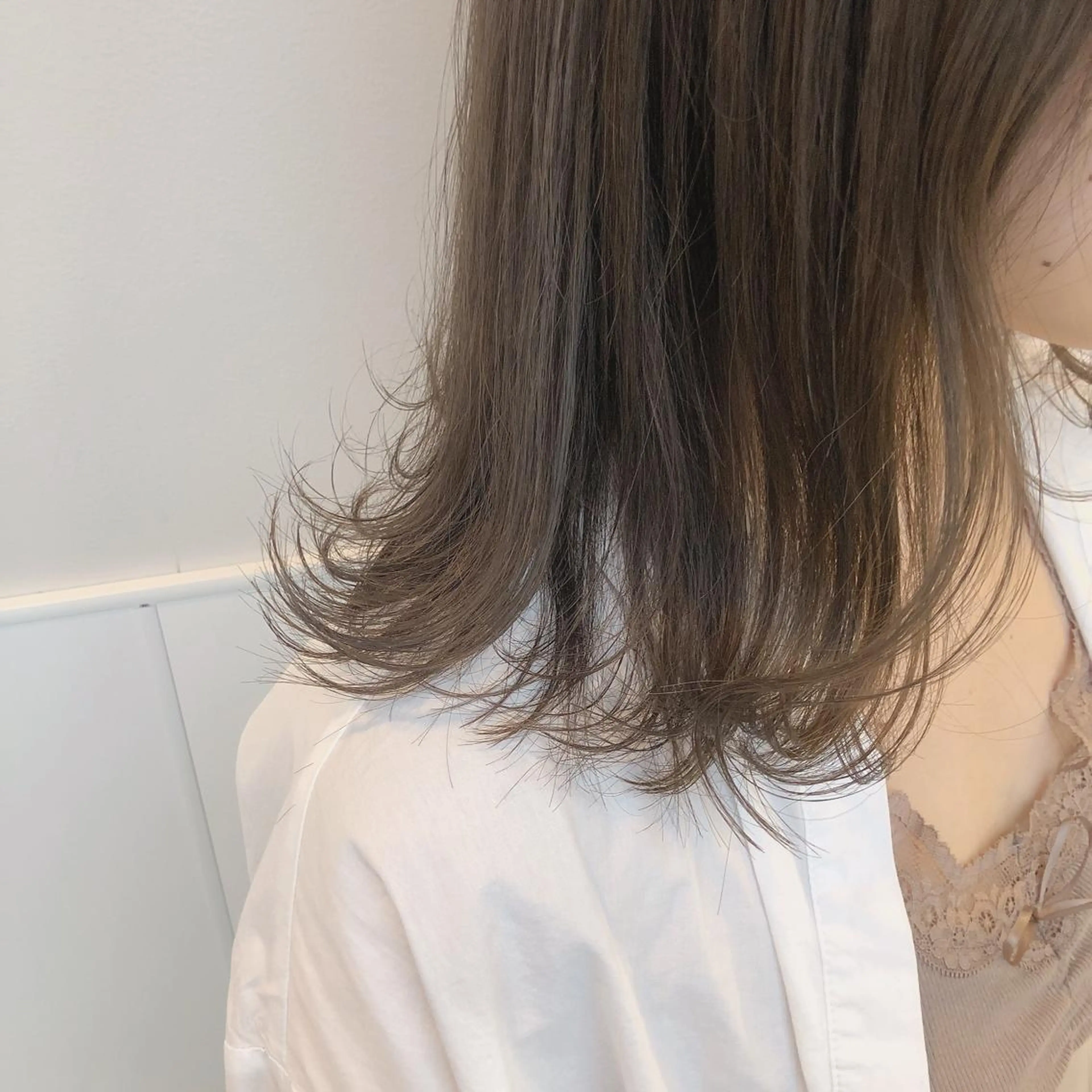 セミロング カラー カット ヘアカラー トリートメント 盛れるレイヤーカット 得意🌹井上美沙のヘアスタイル