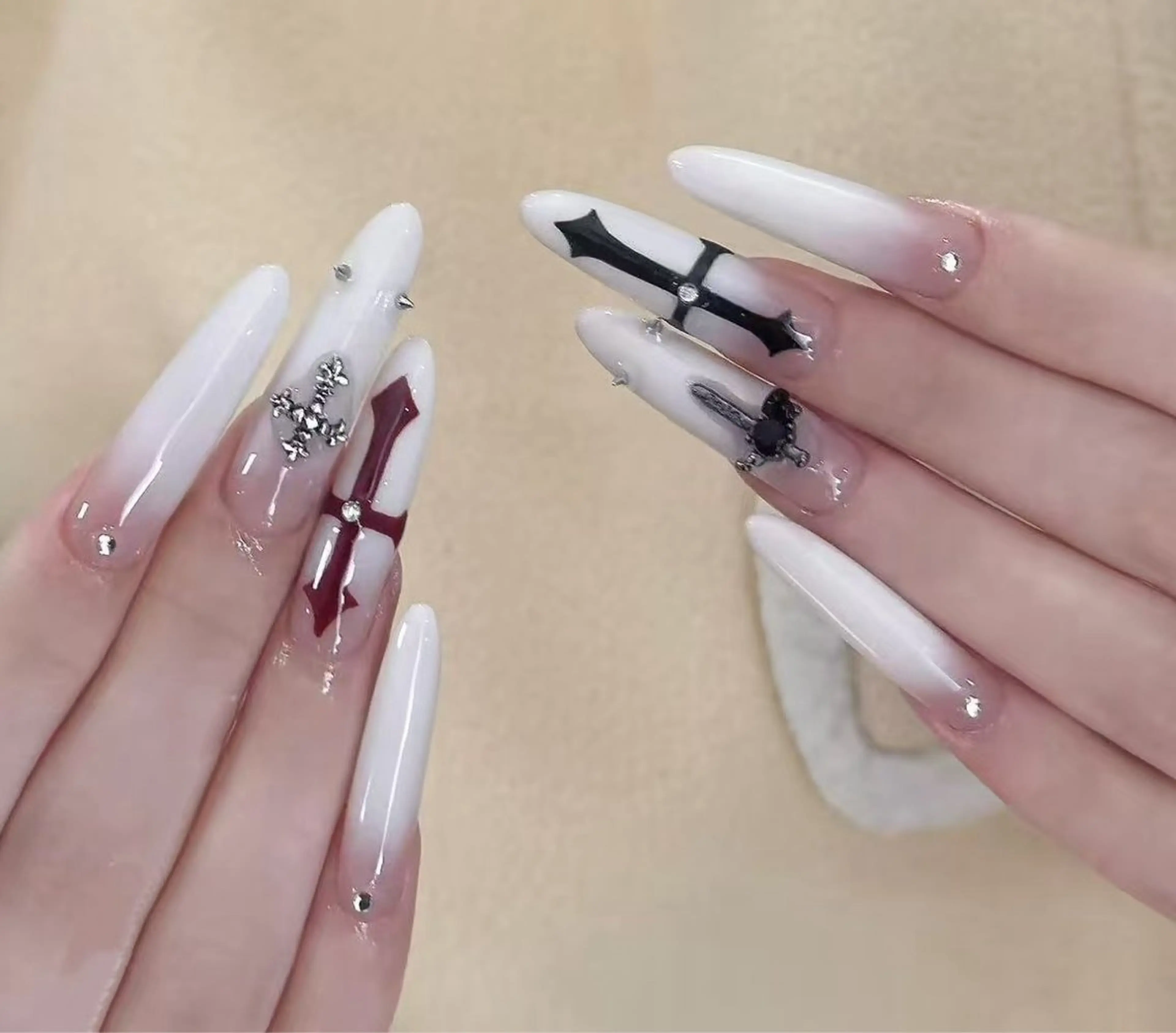 ネイル オーロラネイル フラワーネイル フットネイル フレンチネイル ジェルネイル ハンドネイル 相沢 さやかのネイルデザイン