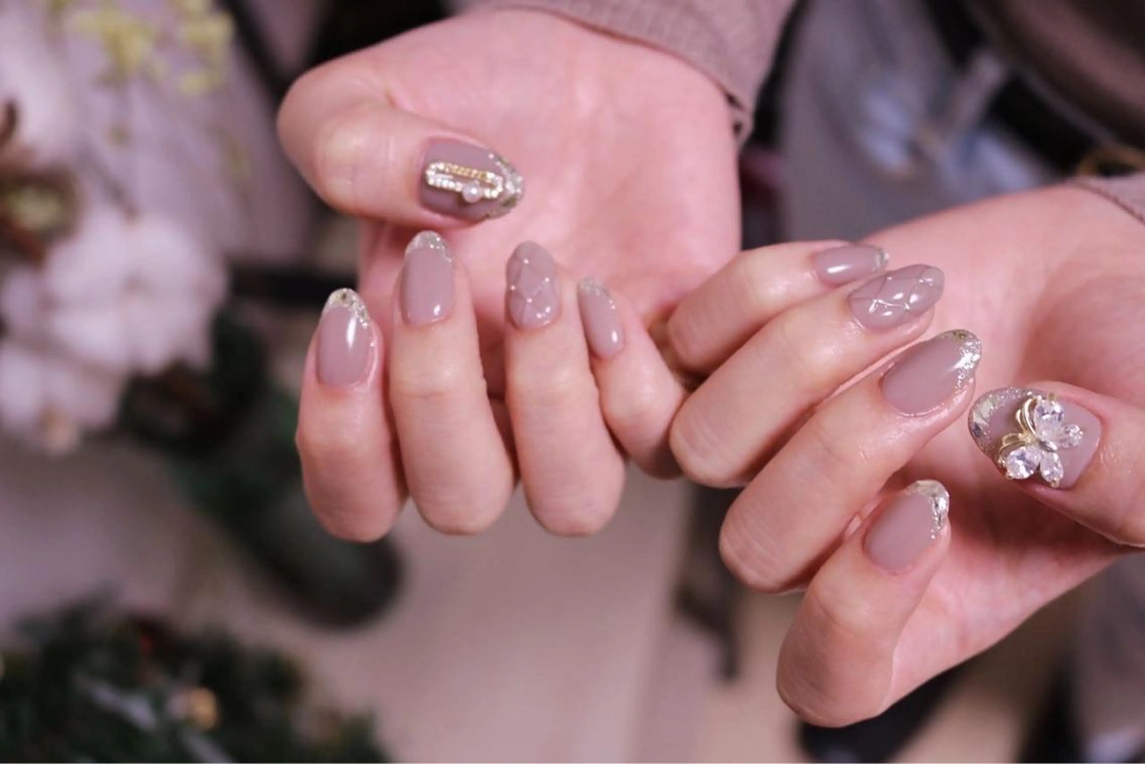 ネイル オーロラネイル 長さ出し ジェルネイル 韓国ネイル 持ち込み ハンドネイル MH Nailのネイルデザイン