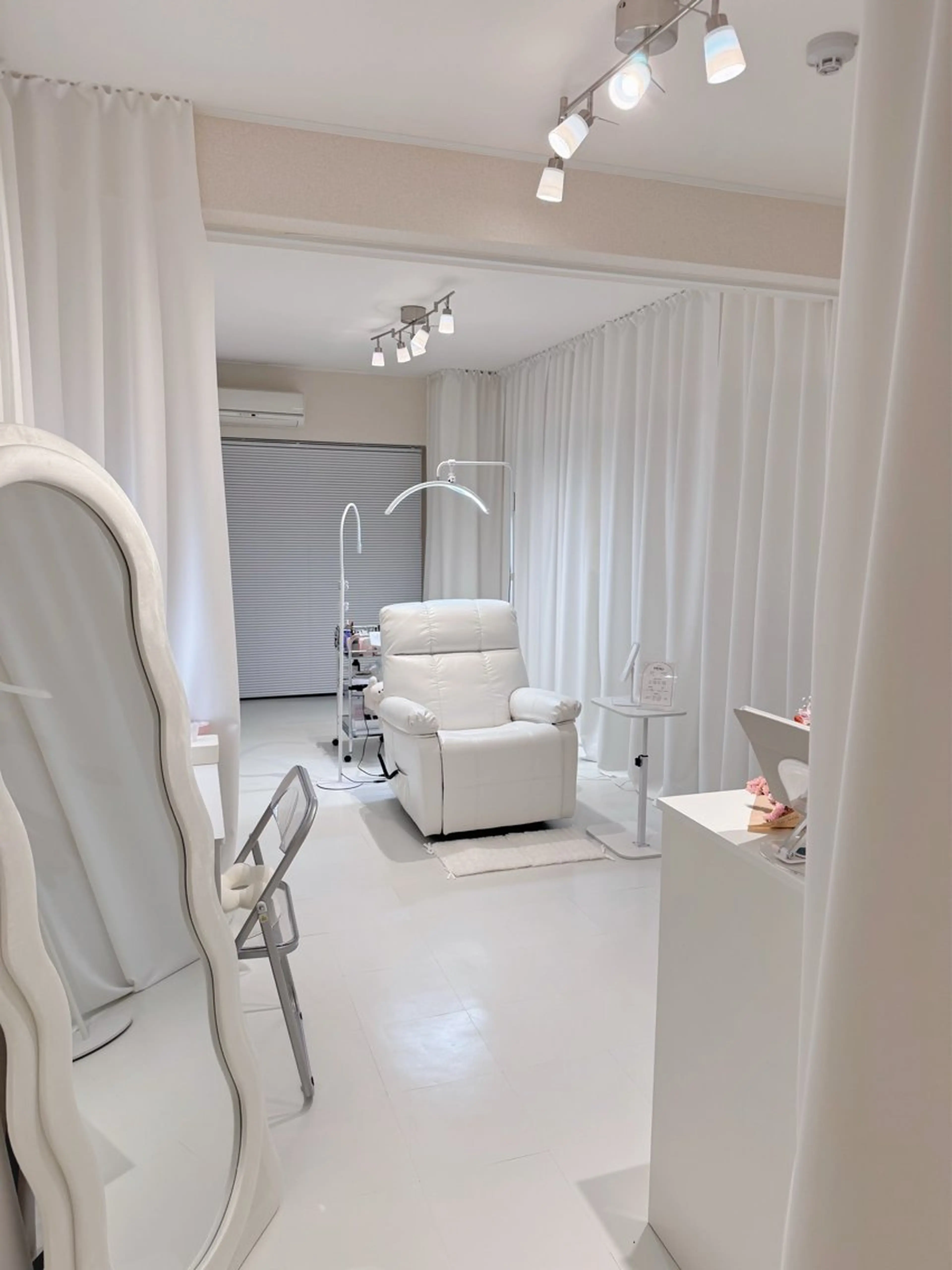 poplin ︴堀内まほのマツエク・マツパデザイン