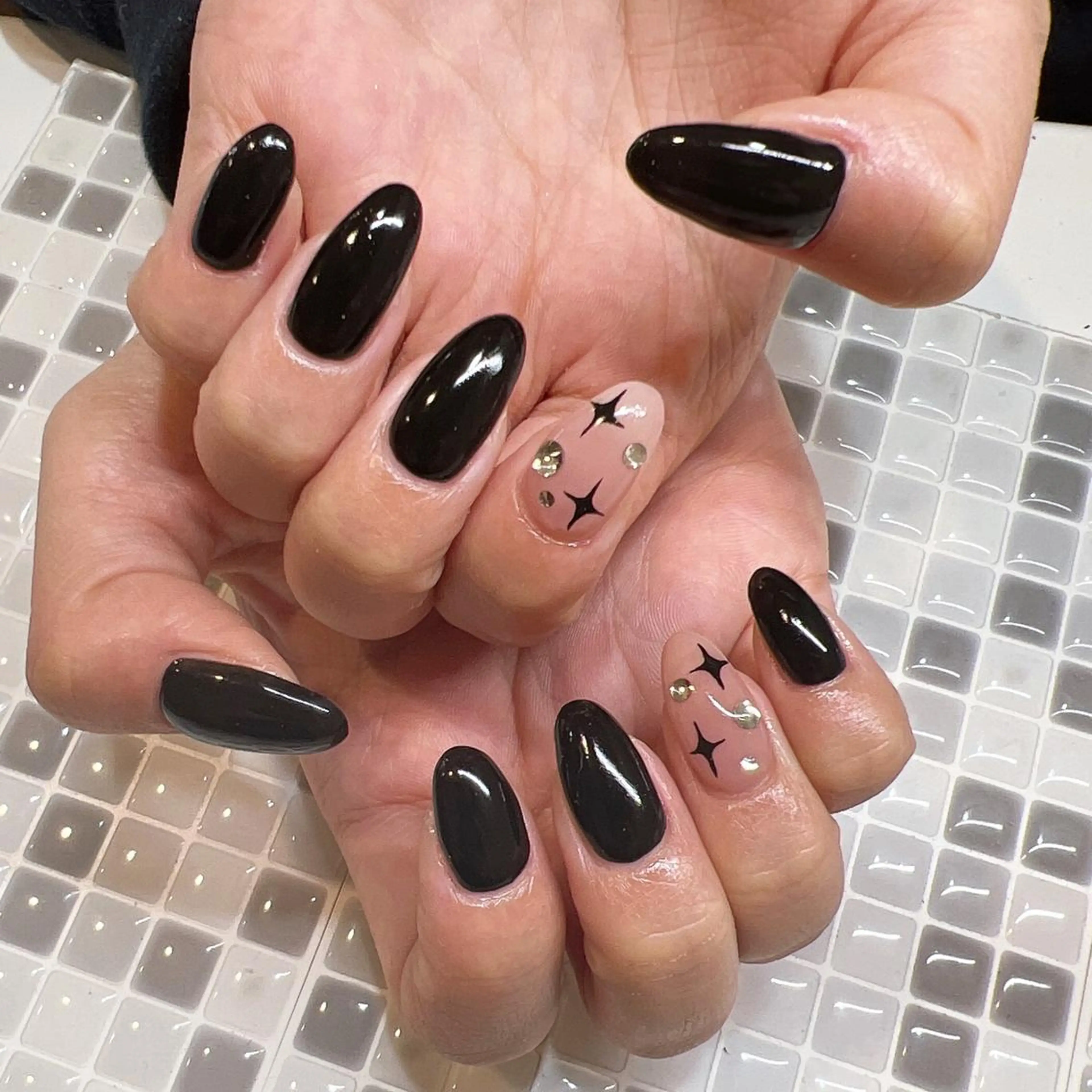 ネイル キラキラネイル nailist yuiのネイルデザイン