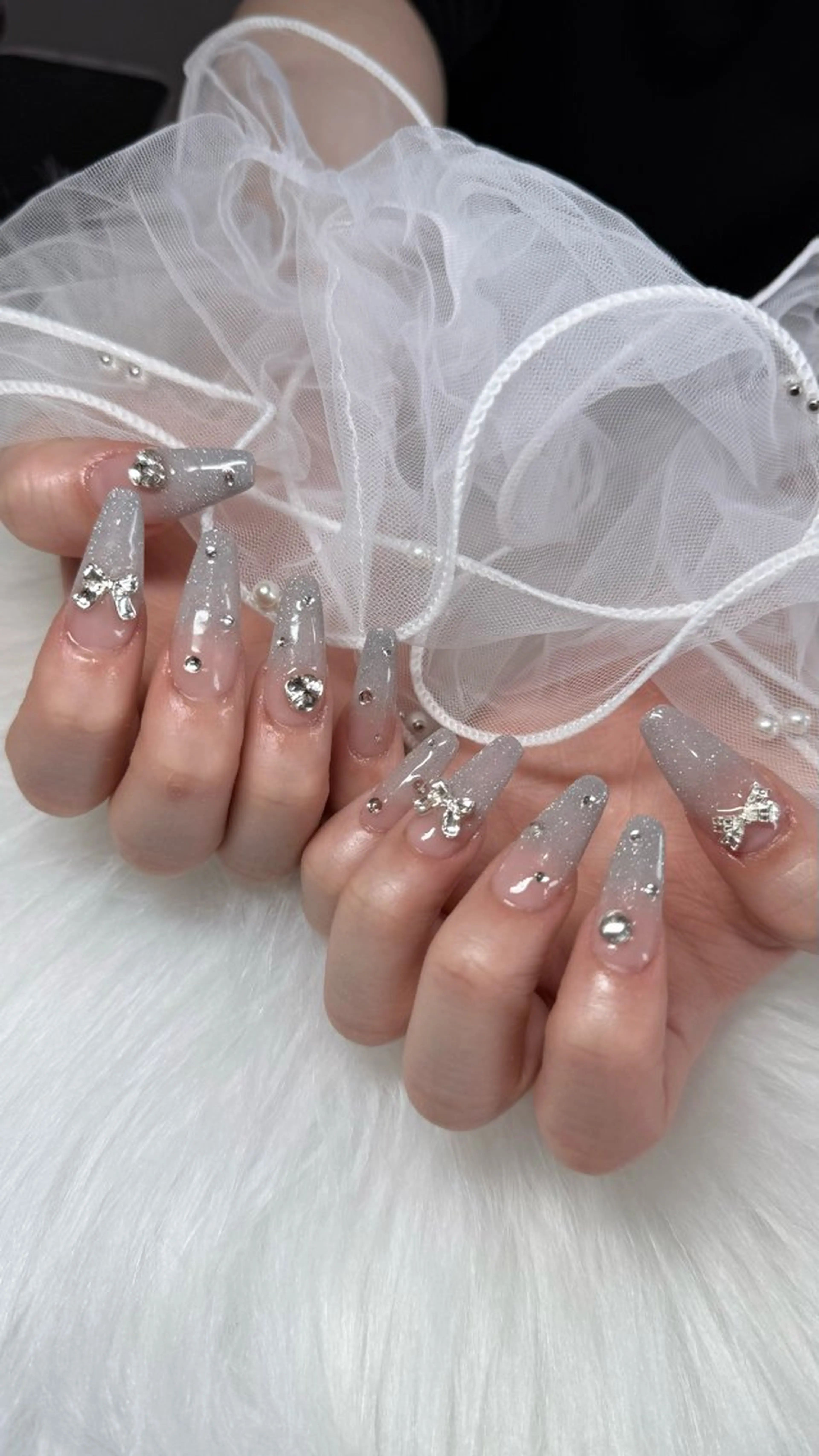 ネイル キラキラネイル 韓国ネイル ハンドネイル DIMENSION Yuiのネイルデザイン