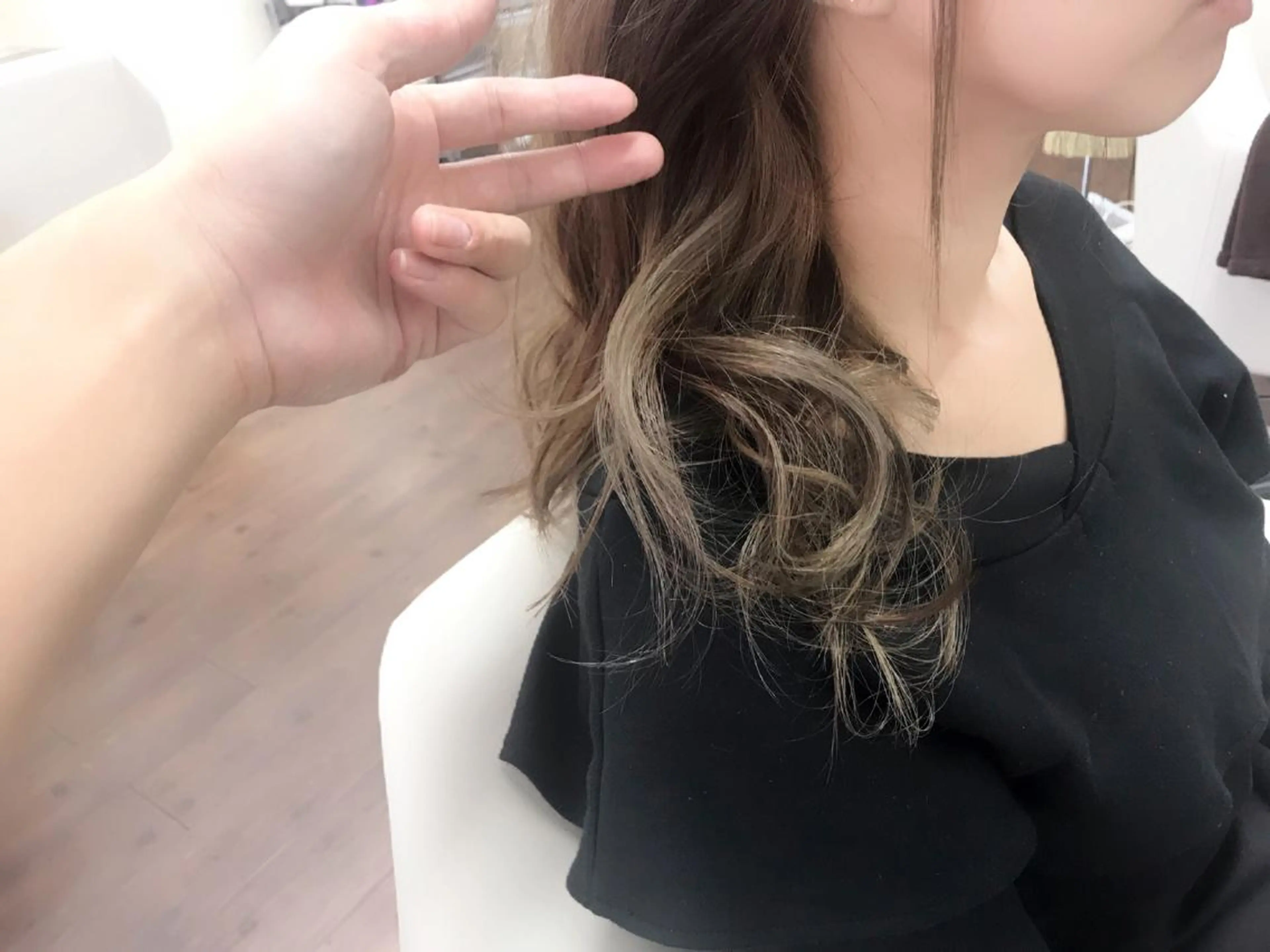 ロング カラー グレージュ インナーカラー ヘアカラー 中野 大士のヘアスタイル