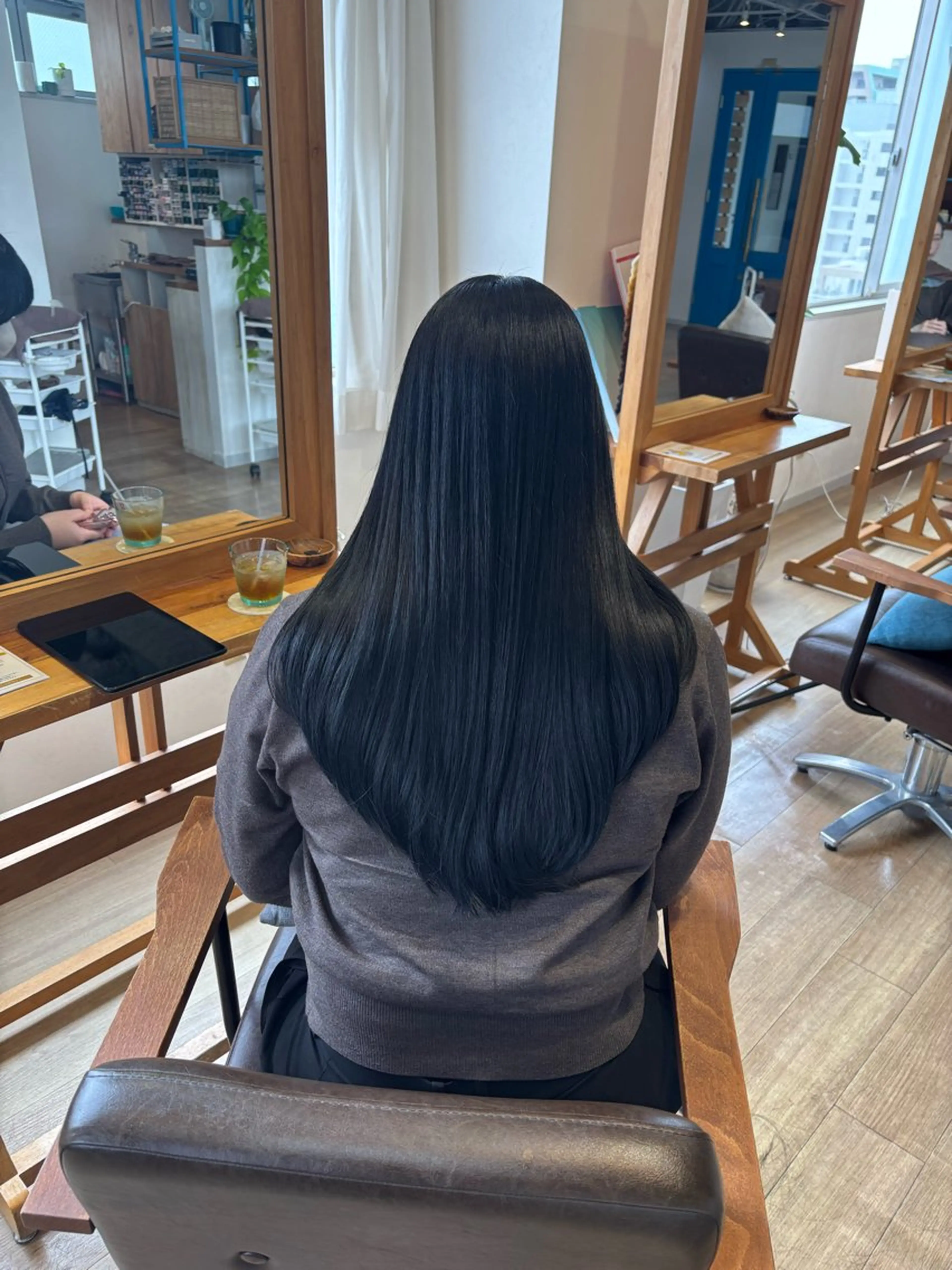 ロング カラー アッシュ 透明感カラー カット ヘアカラー トリートメント RINNO🌷艶髪/ 艶カラー/縮毛矯正のヘアスタイル