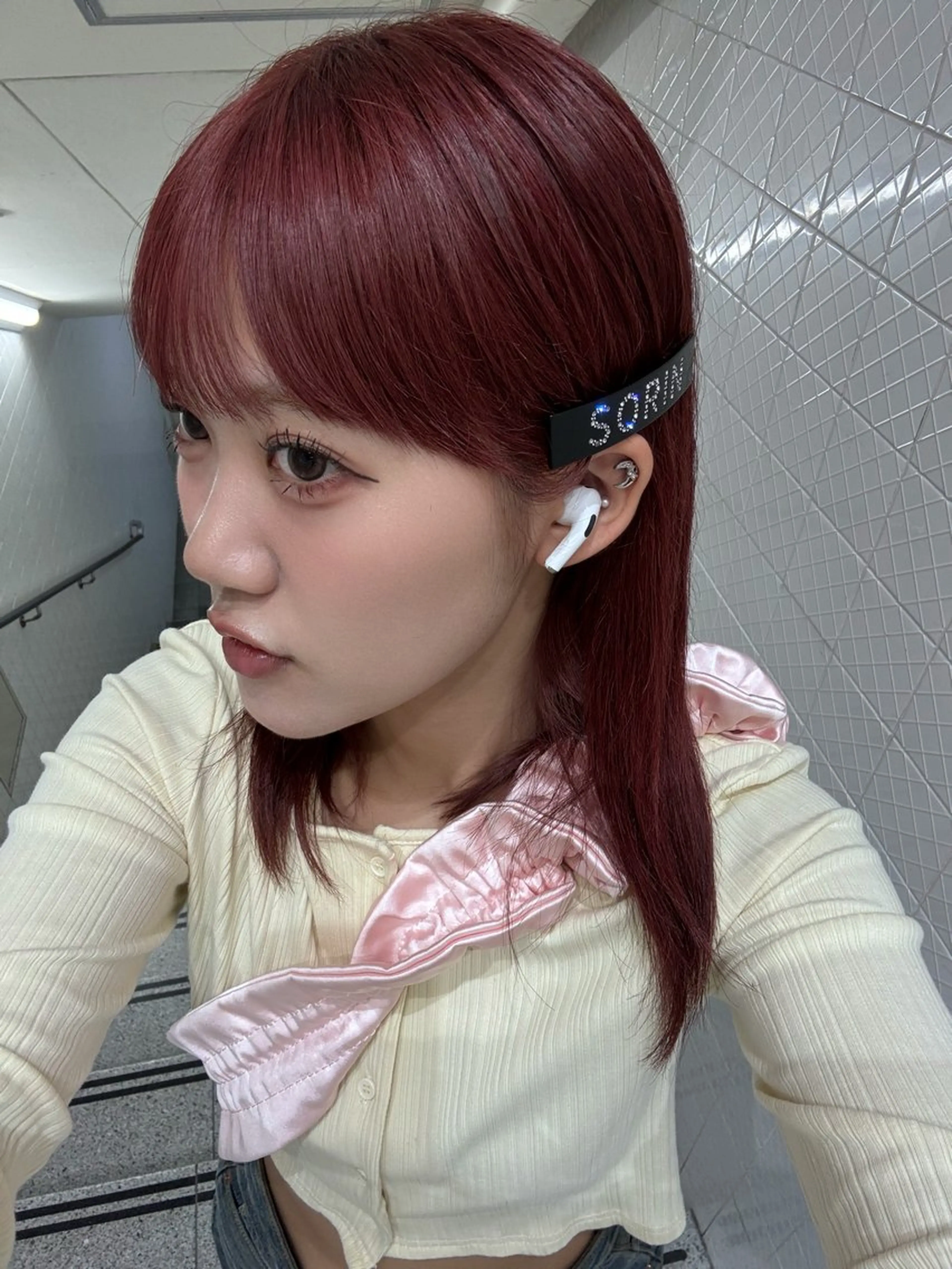 ロング カラー ブリーチ ダブルカラー ブリーチなしカラー ピンクカラー レッドカラー ハイトーン縮毛/縮毛 なーな🎀🤍のヘアスタイル