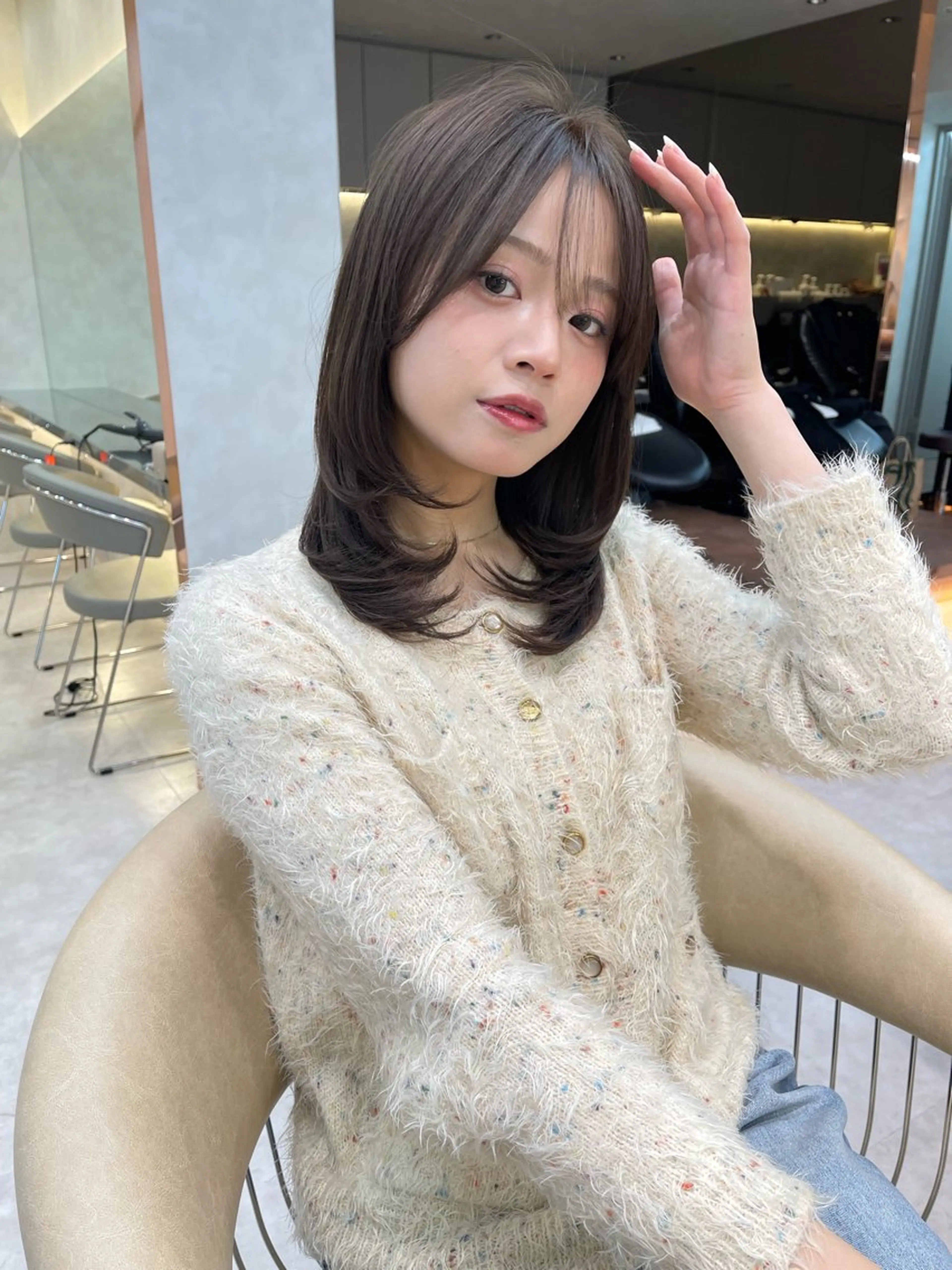 ミディアム ミディアムレイヤー レイヤーカット カット ヘアカラー トリートメント 失敗しないレイヤー/ 顔まわり☀️しゅうとのヘアスタイル