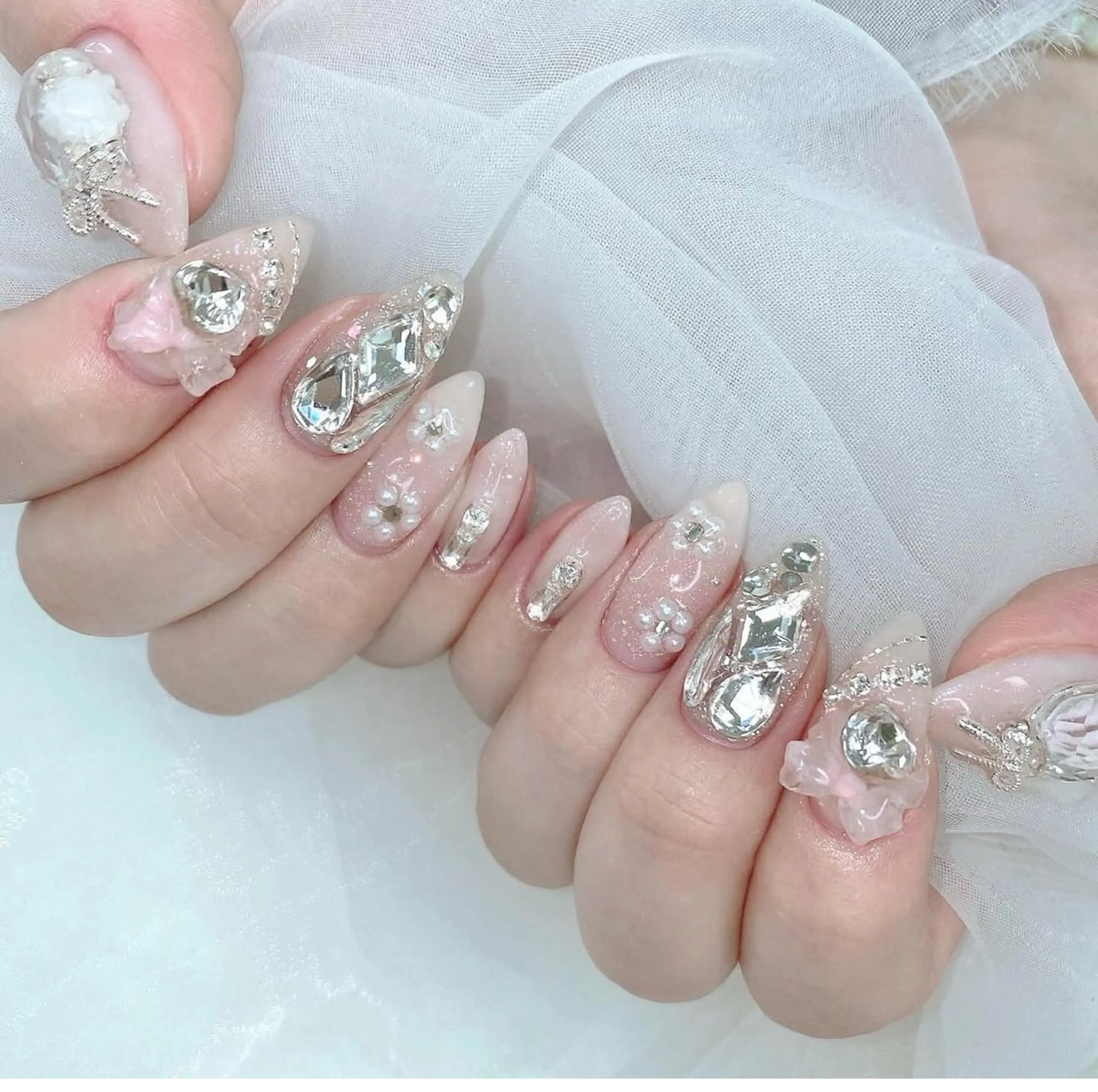 ネイル アニマル柄 オーロラネイル チークネイル フラッシュネイル ジェルネイル ハンドネイル Tira Nailのネイルデザイン