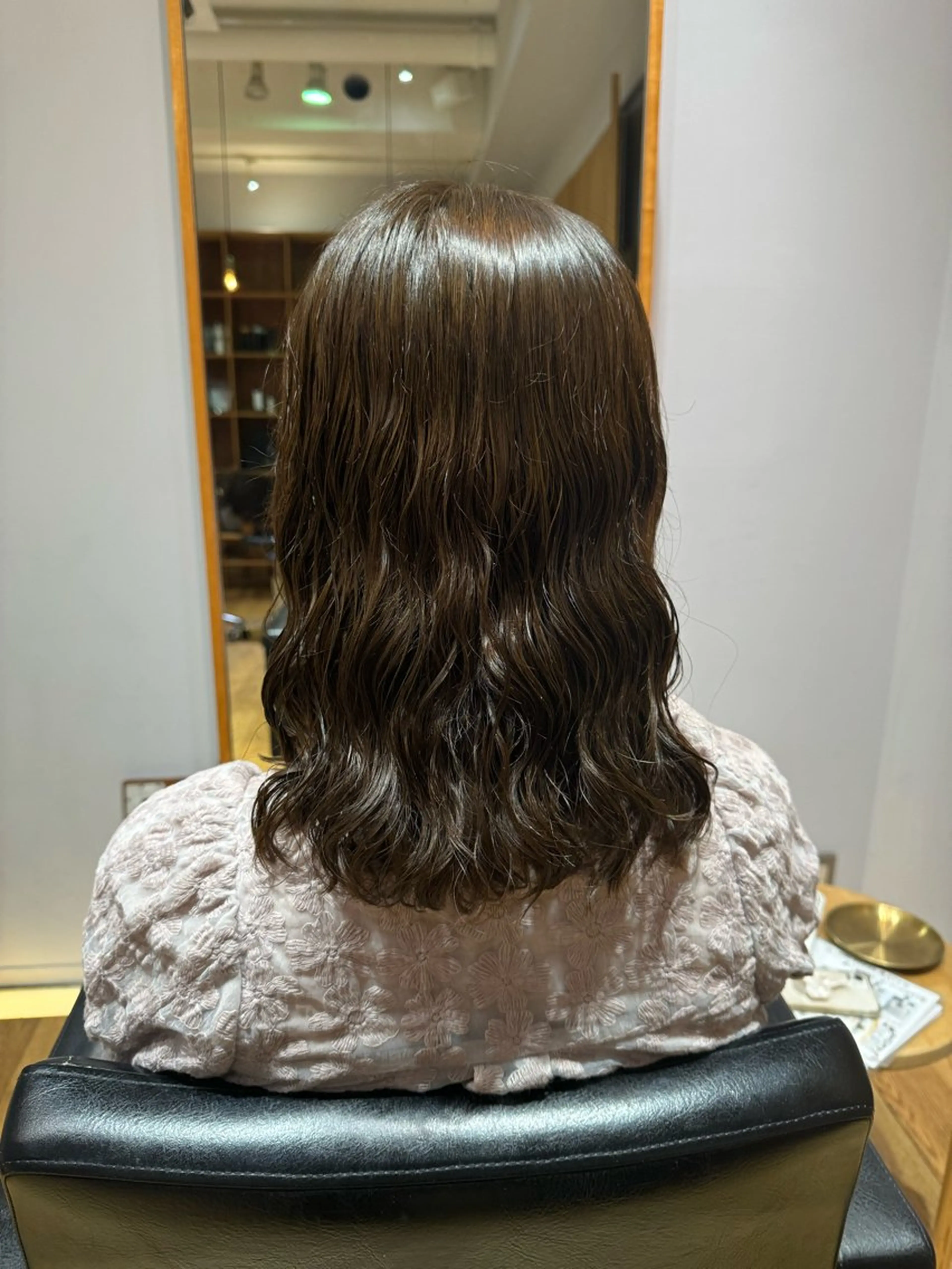 ミディアム カット パーマ トリートメント 大人可愛い♡コテ巻き パーマ🌼杉田 萌恵のヘアスタイル