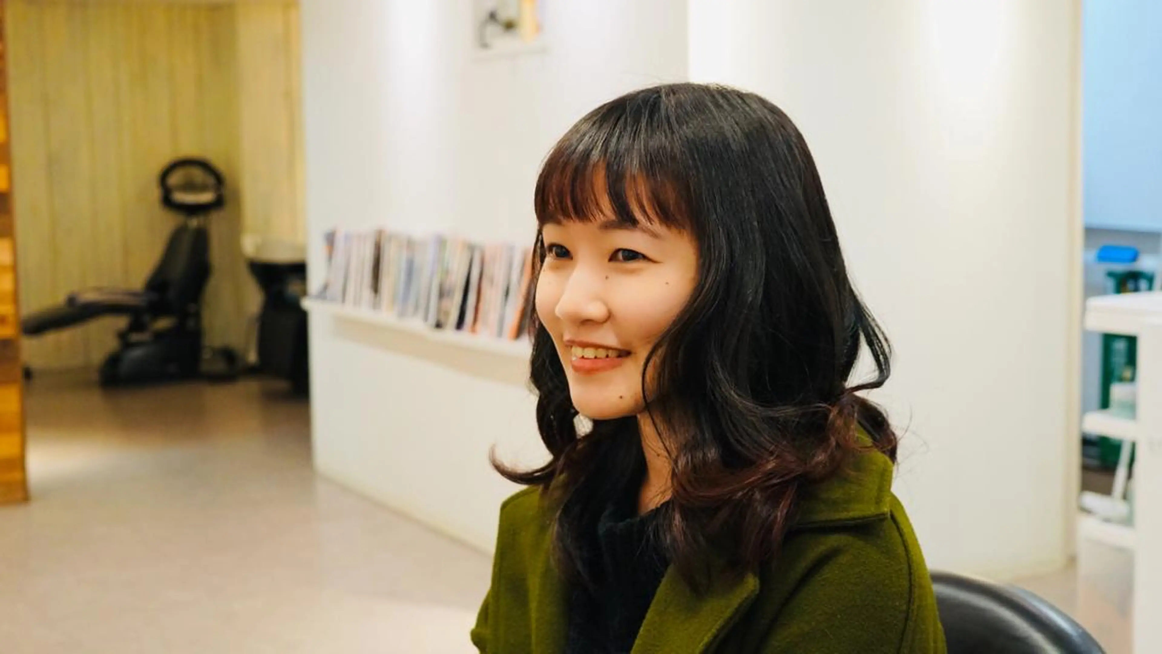ミディアム KOBAYASHI TEPPEIのヘアスタイル