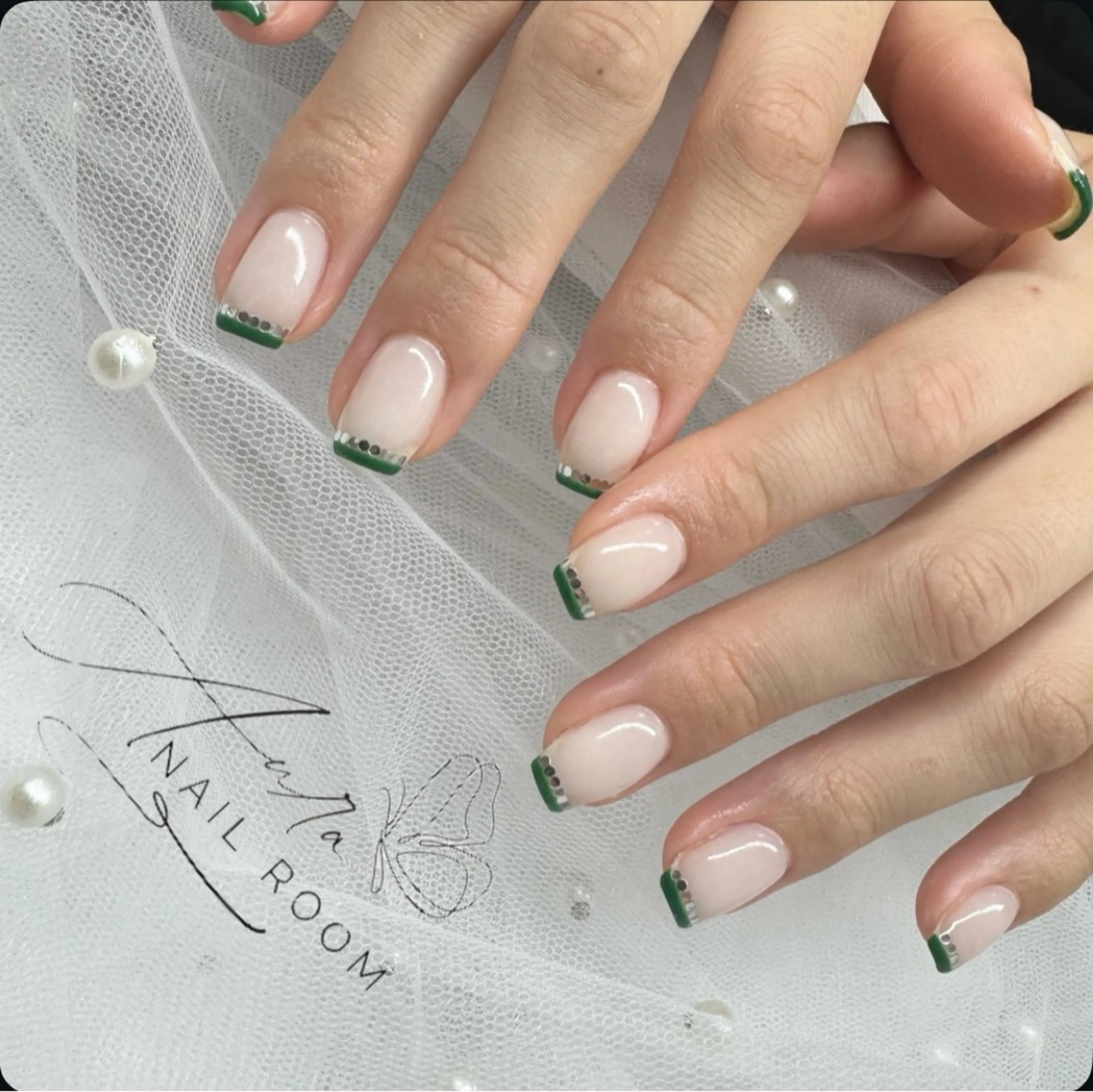 ネイル Luna (Aura nail room)のネイルデザイン