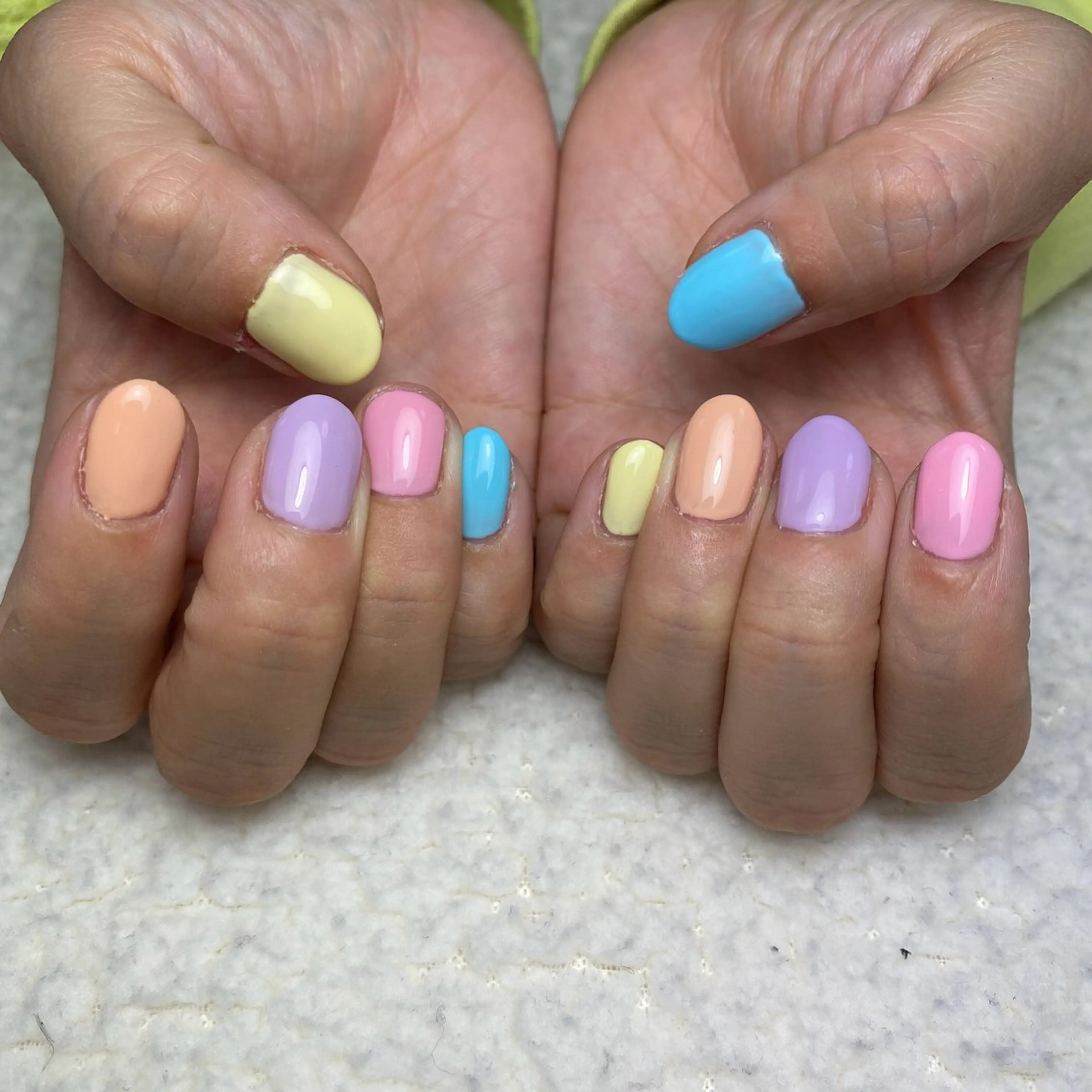 ネイル パステルネイル シンプルネイル 夏ネイル ハンドネイル COCO+所属・COCO +のエステ・リラクイメージ