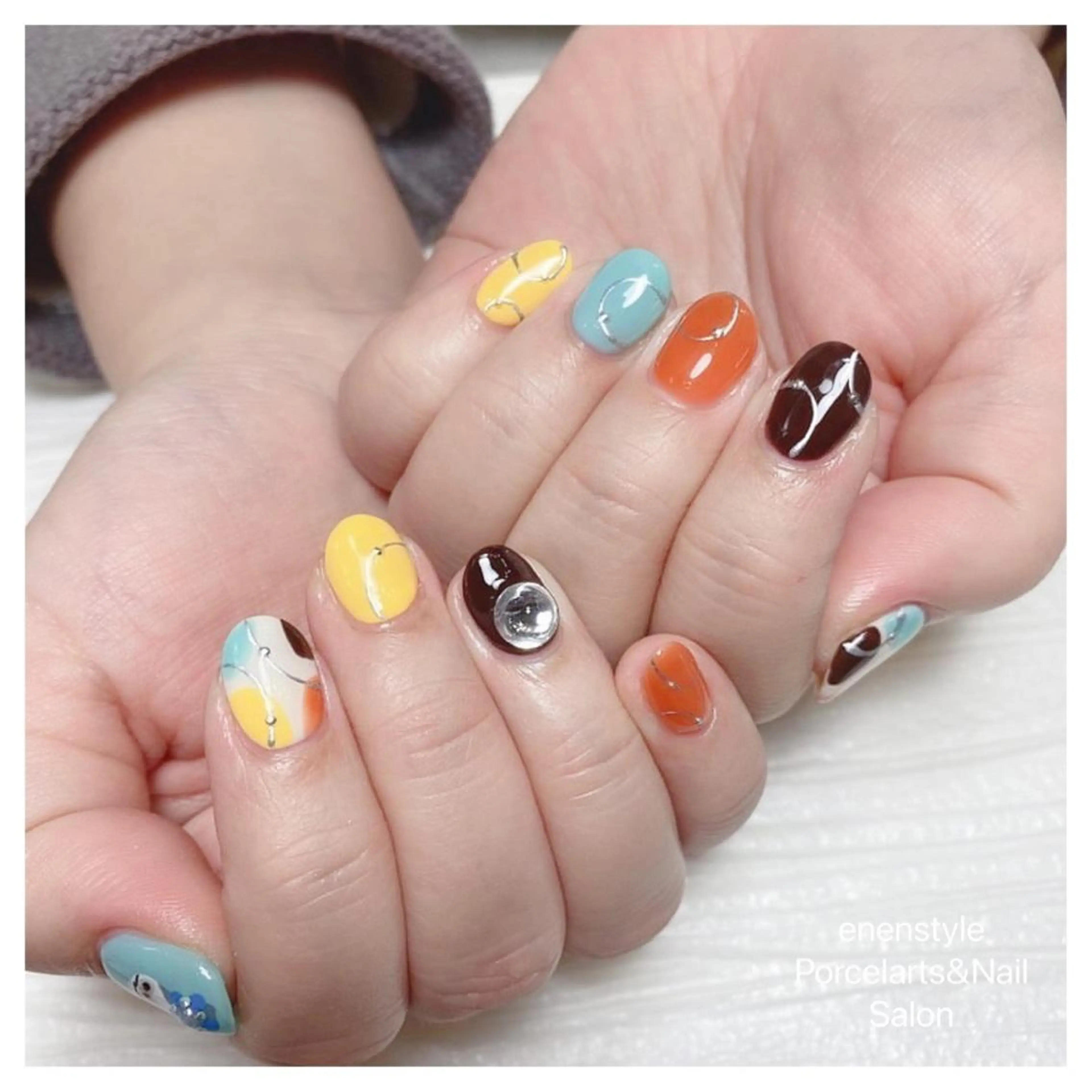 ミディアム ネイル ハンドネイル 👑enen style👑のネイルデザイン