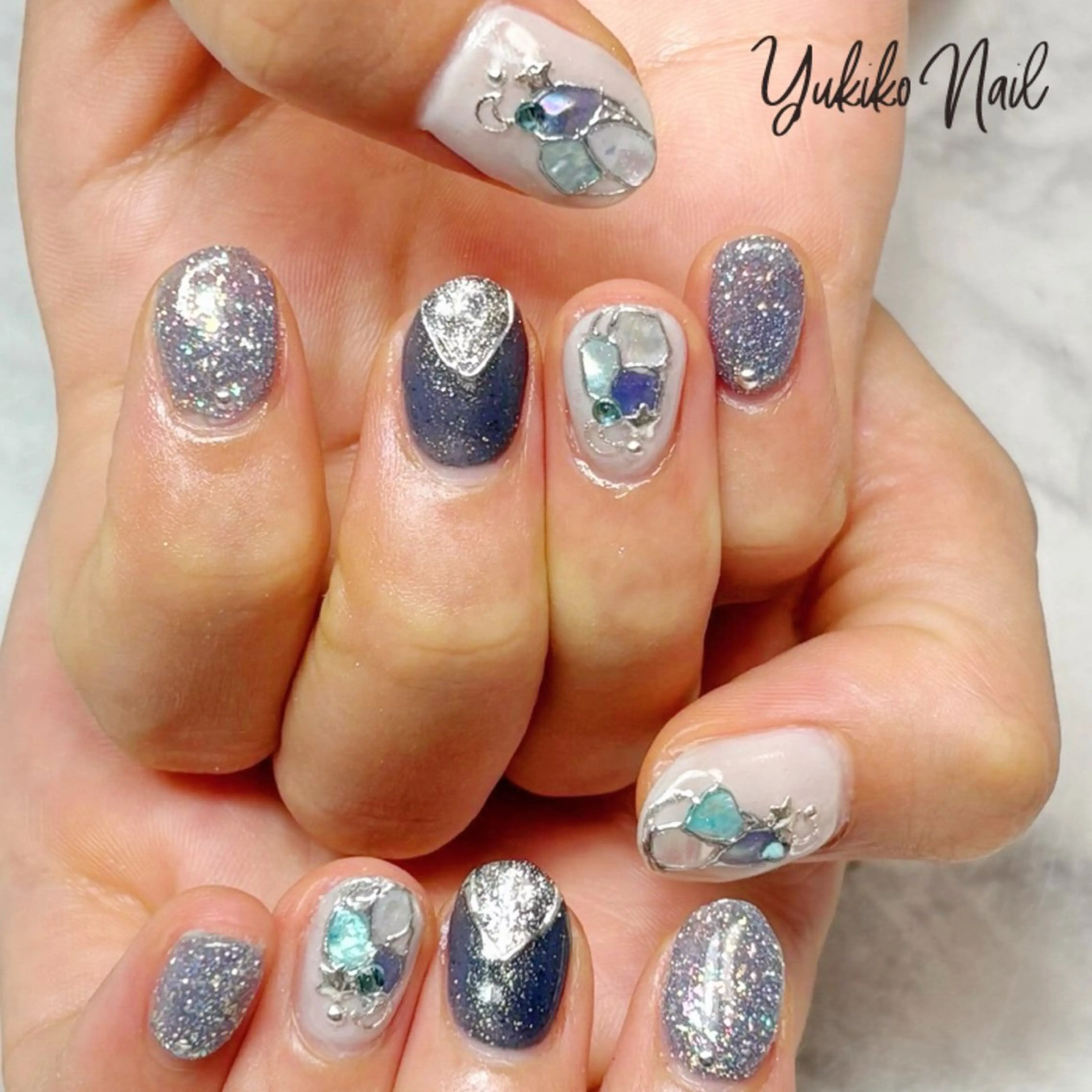 ネイル ミラーネイル ネイビー シルバー 夏ネイル ハンドネイル ユキコ ネイルのネイルデザイン