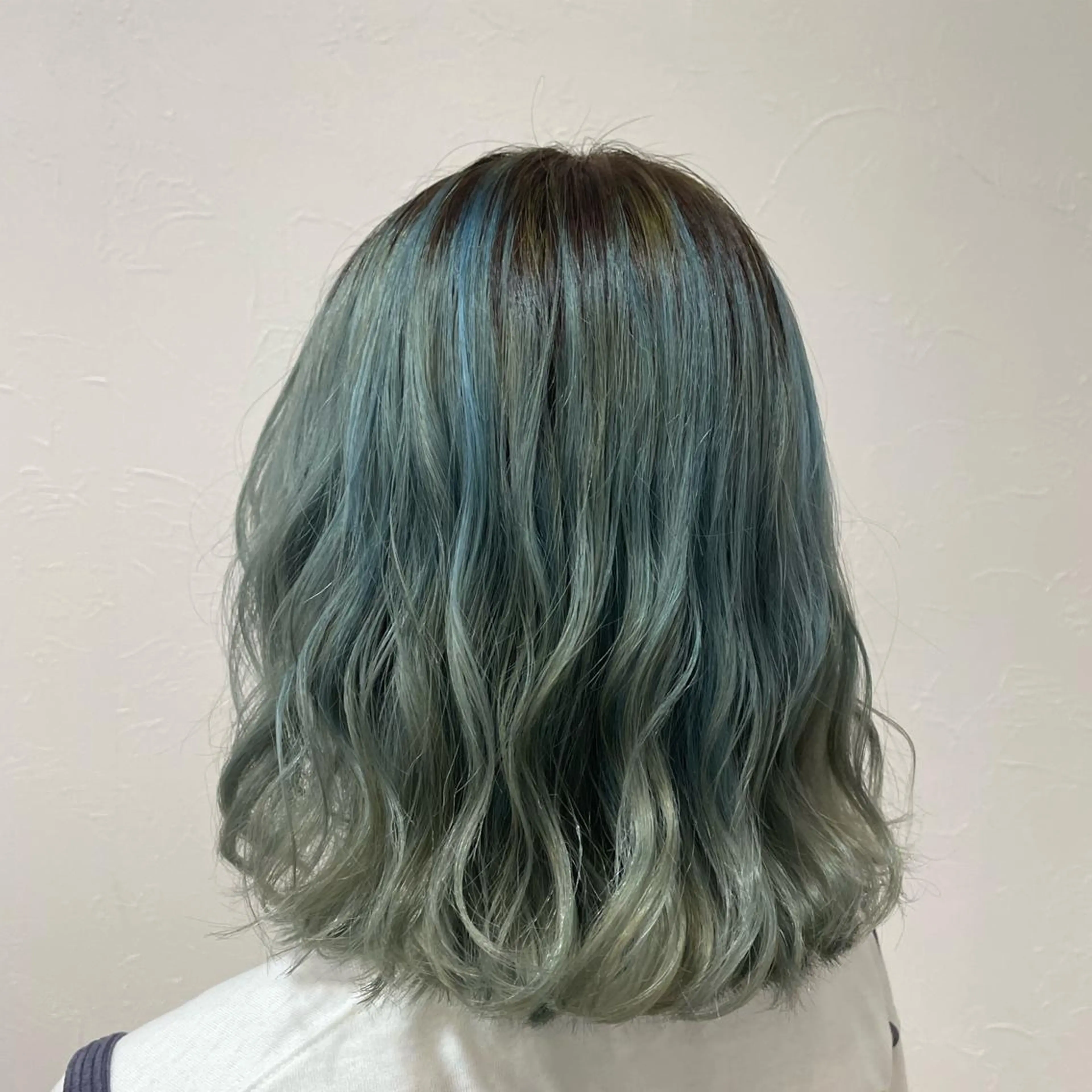 ミディアム 西能 心音のヘアスタイル