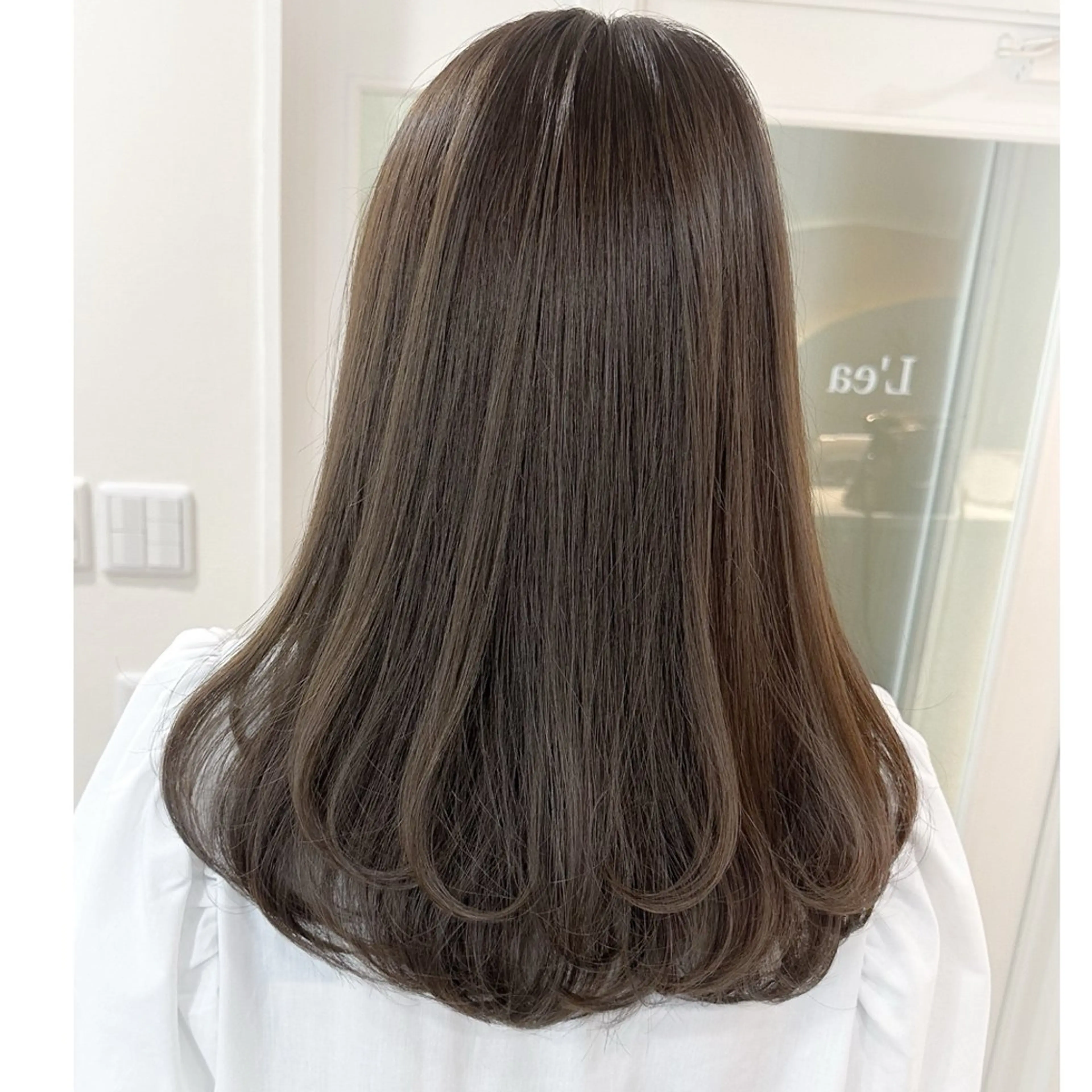 セミロング ヘアカラー 🎀Reina🎀 ベージュカラー🤍のヘアスタイル