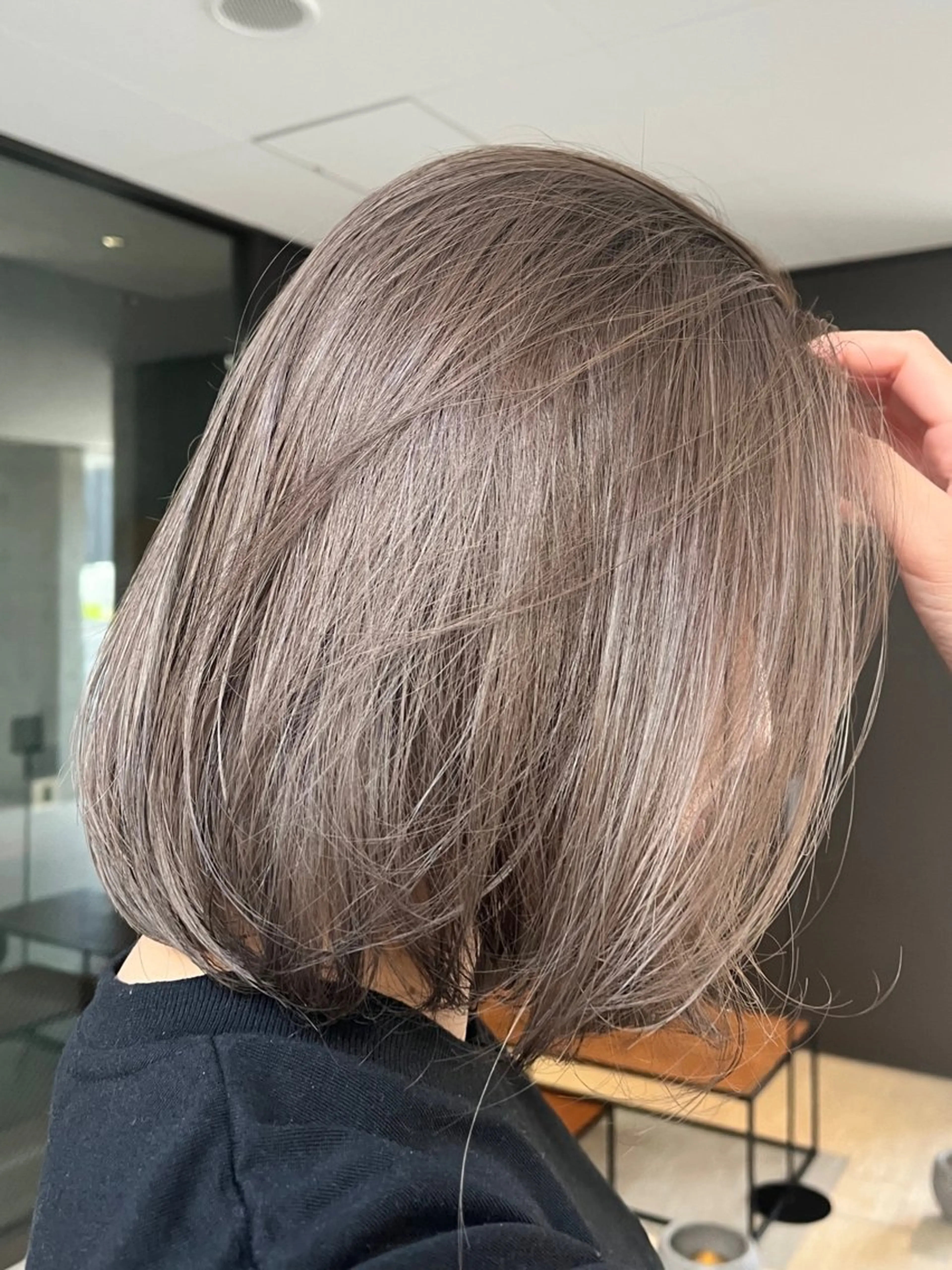 セミロング カラー ブリーチ ダブルカラー 統括ディレクター kuriのヘアスタイル