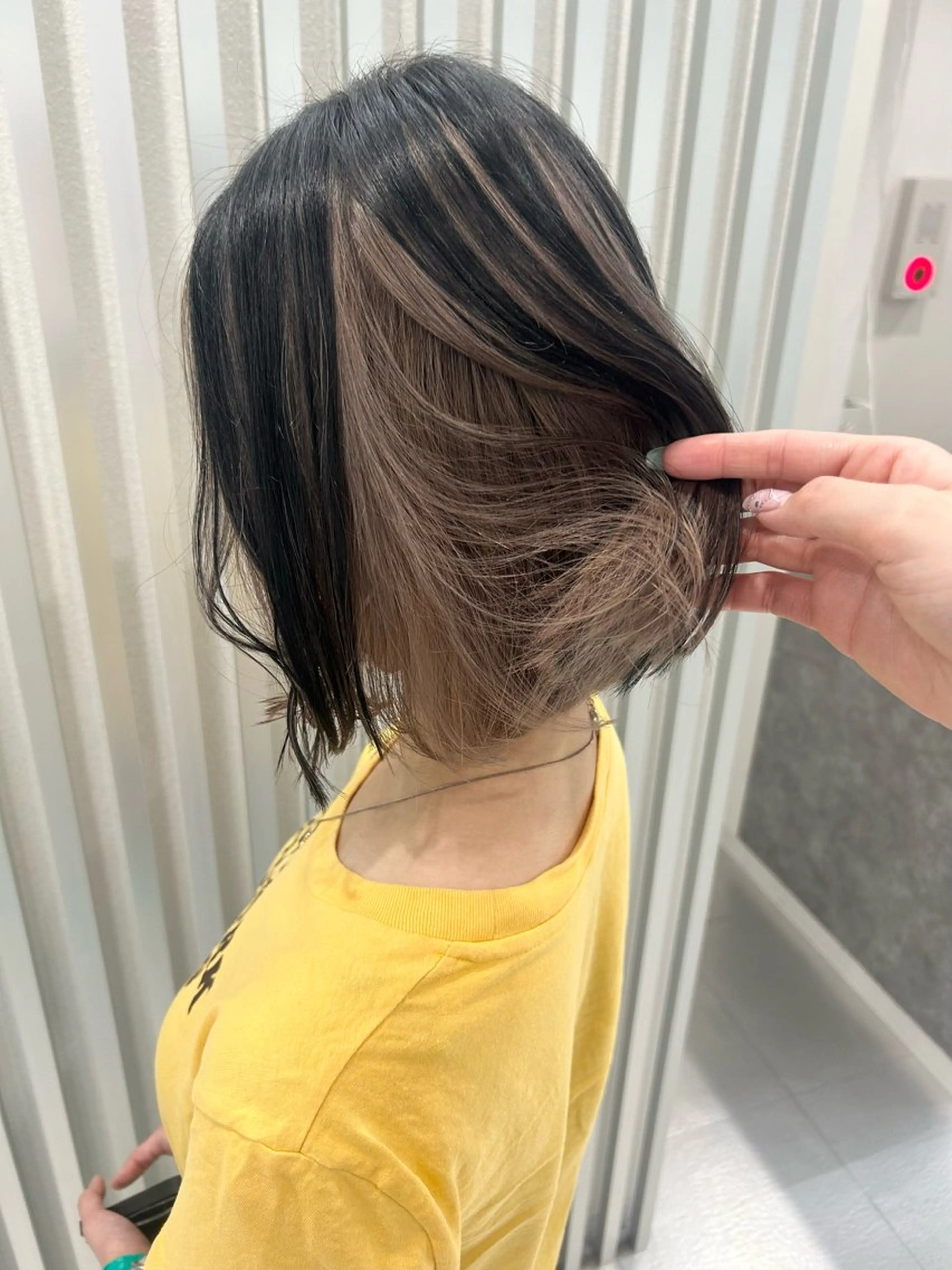 ショート ヘアカラー あやめ🪽 オリーブ/ハイトーンのヘアスタイル