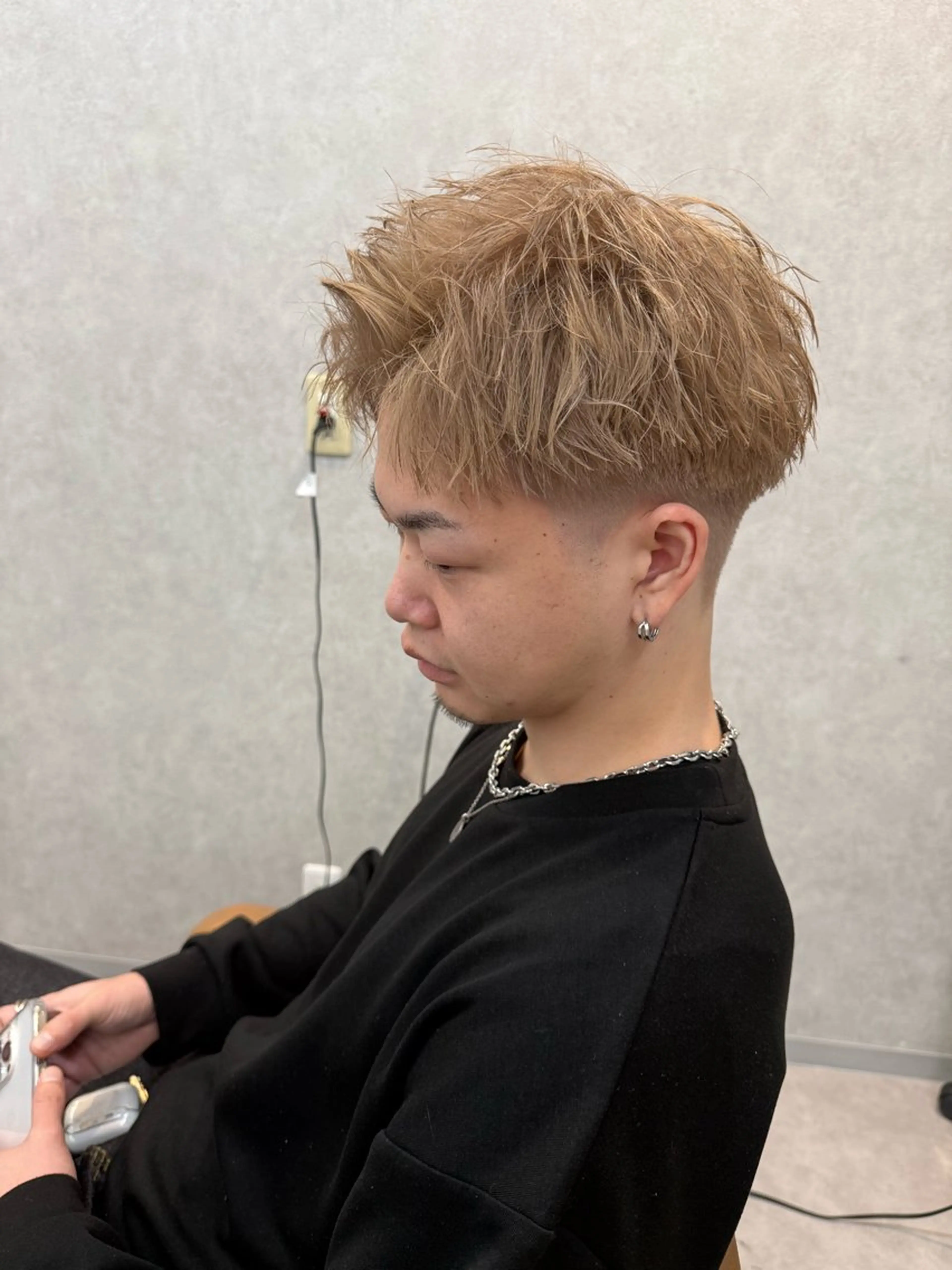 ショート カラー メンズ フェードカット メンズハイトーン ハイトーンカラー ショートヘア カット ヘアカラー トリートメント メンズパーマ職人/ 天神/tatsukiのヘアスタイル