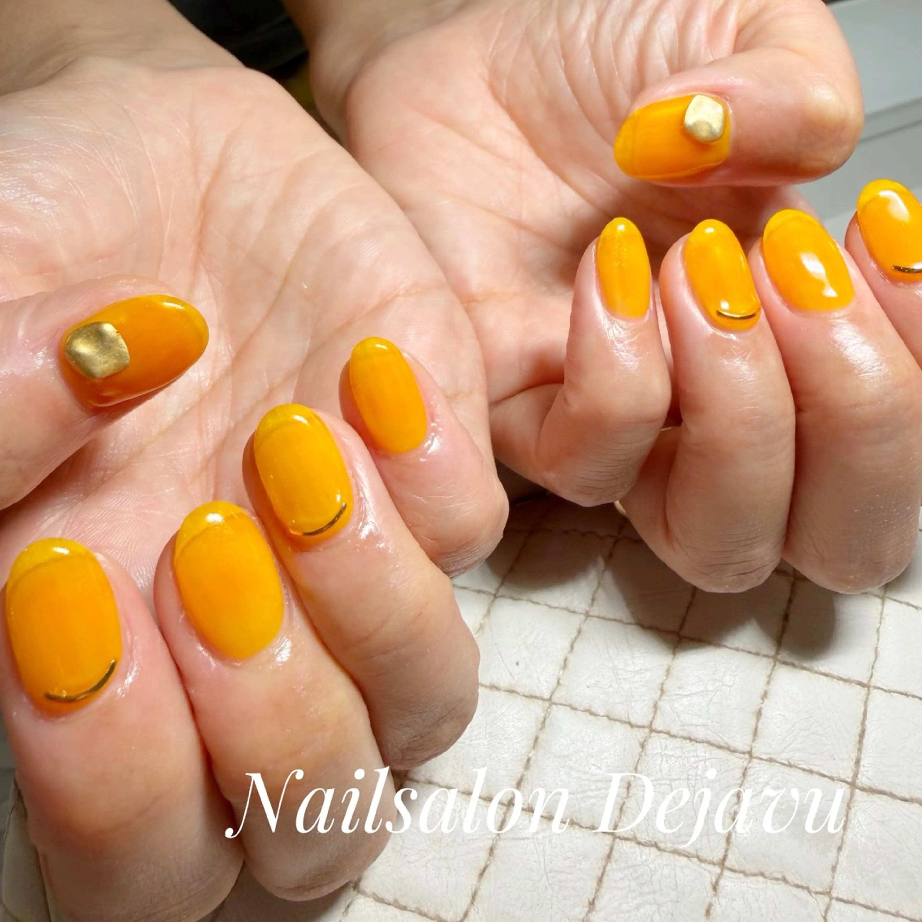 ネイル ストーンネイル 黄色 ハンドネイル Nailsalon Dejavuのネイルデザイン